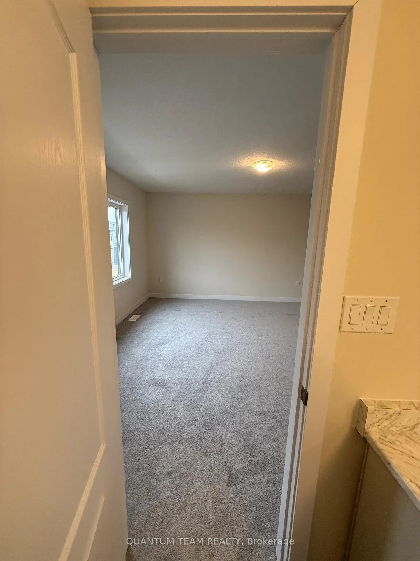Photo 26 of 11 Wintergreen Crescent, Haldimand — HOMEH