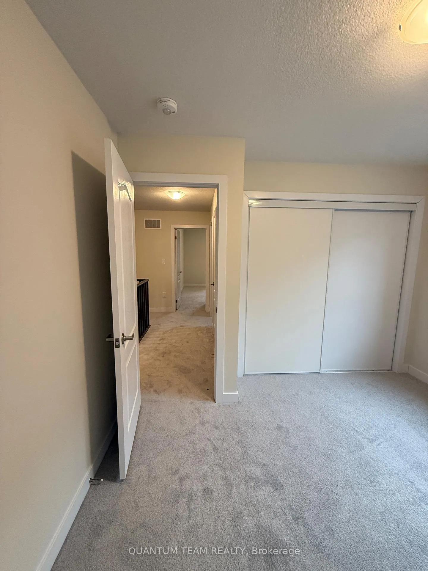 Photo 28 of 11 Wintergreen Crescent, Haldimand — HOMEH