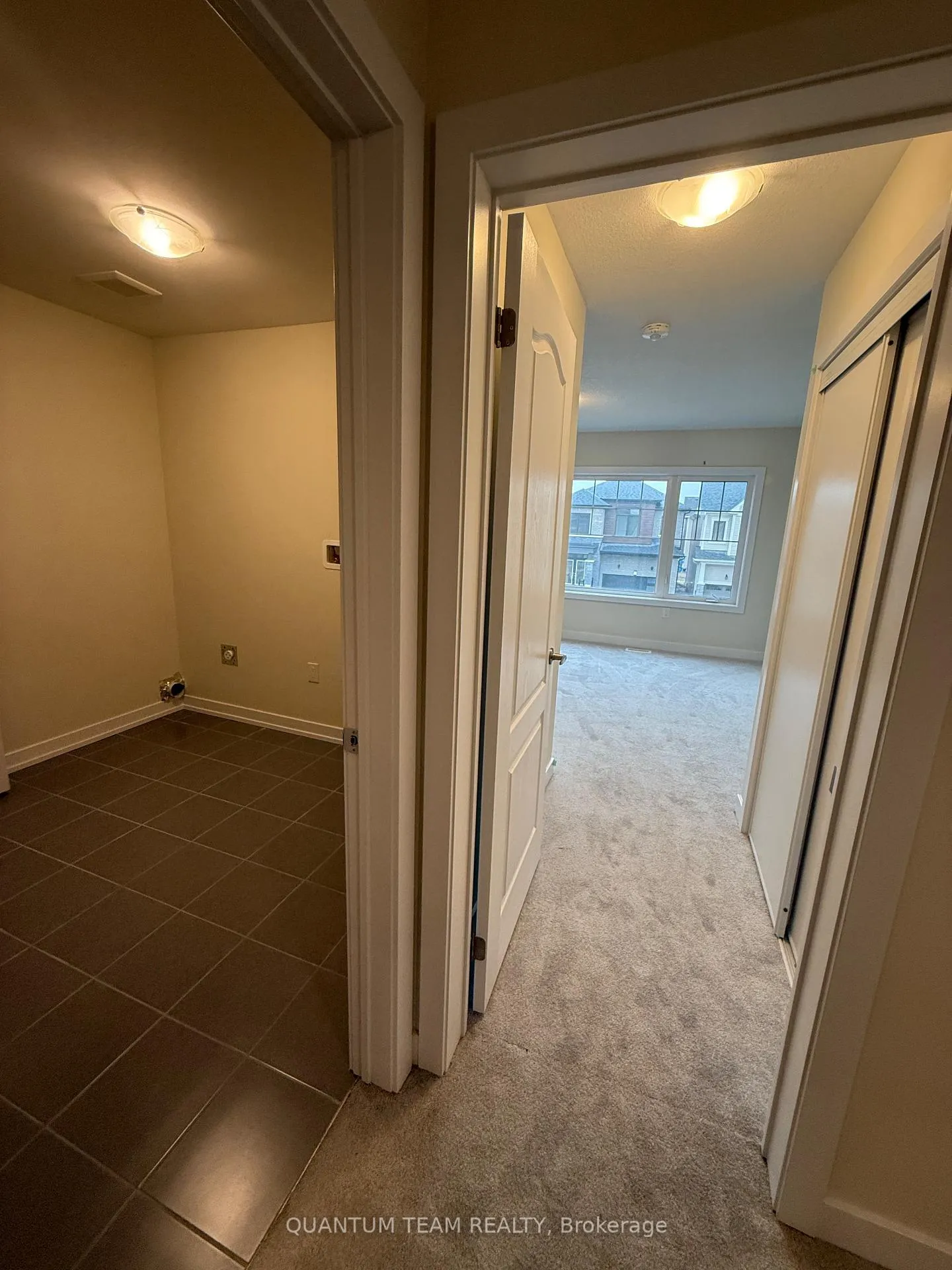 Photo 33 of 11 Wintergreen Crescent, Haldimand — HOMEH