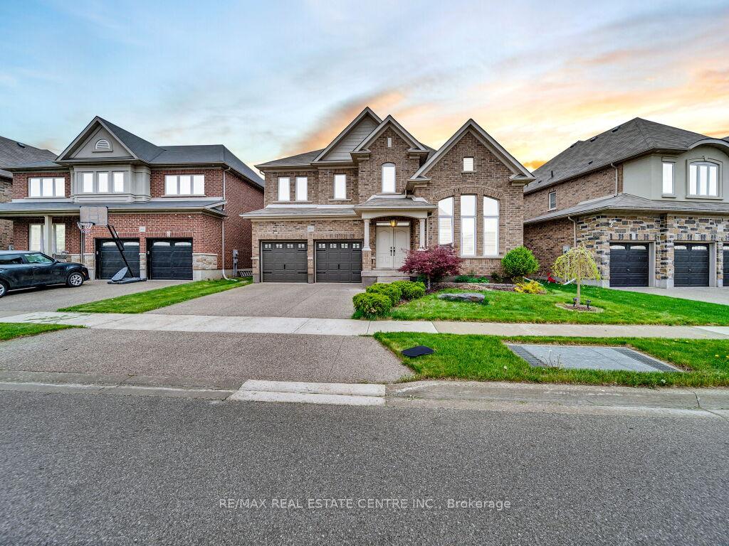 Front of 264 Evens Pond Crescent