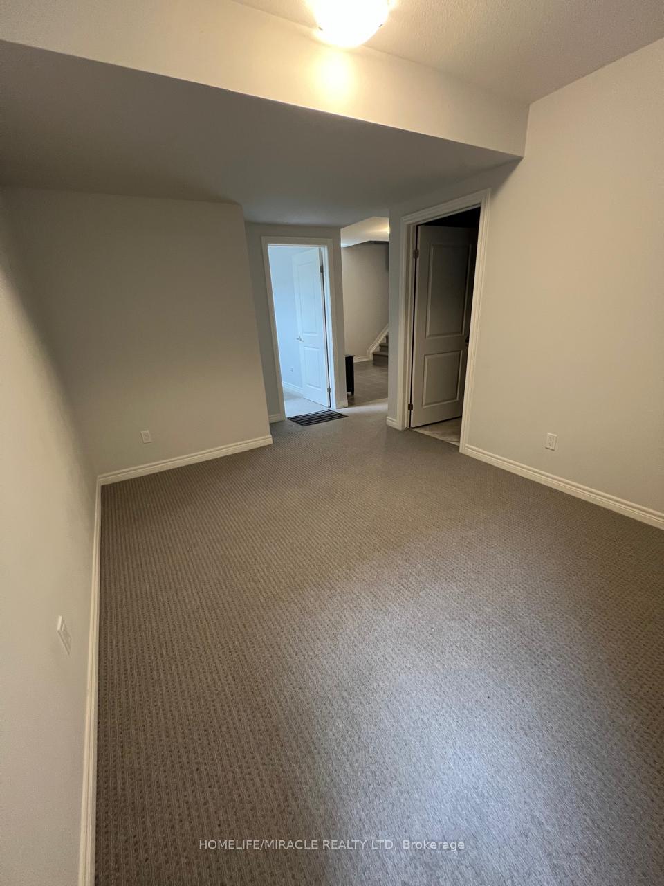 Photo 2 of 16 Darling Avenue, Thorold, Thorold Downtown — HOMEH