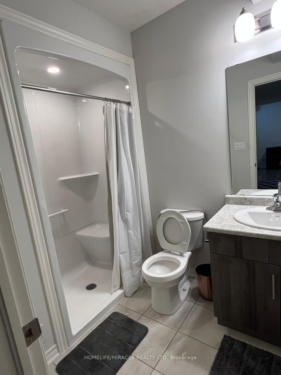Photo 6 of 16 Darling Avenue, Thorold, Thorold Downtown — HOMEH