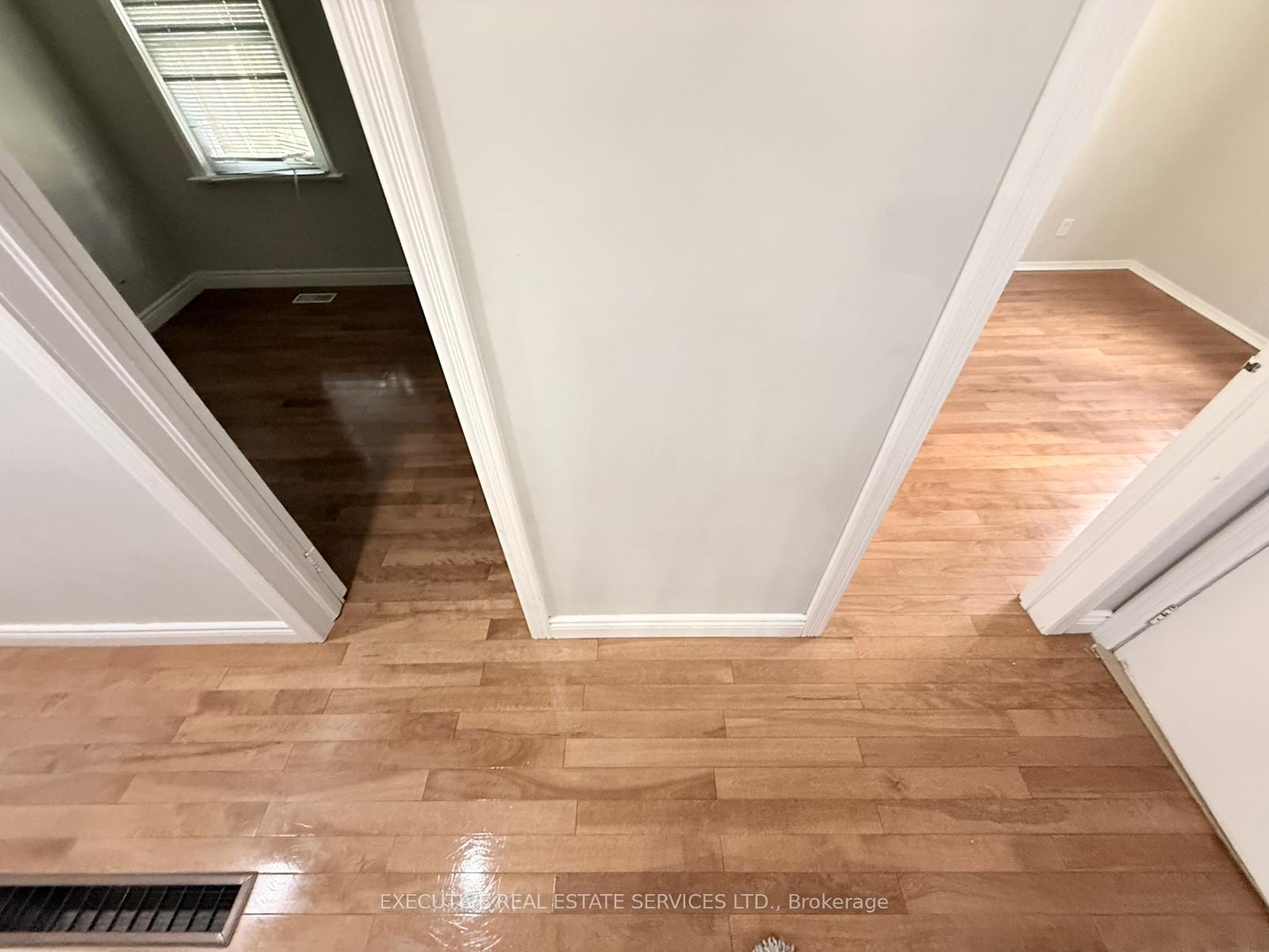 Photo 8 of 134 Oriole Avenue, Cambridge — HOMEH