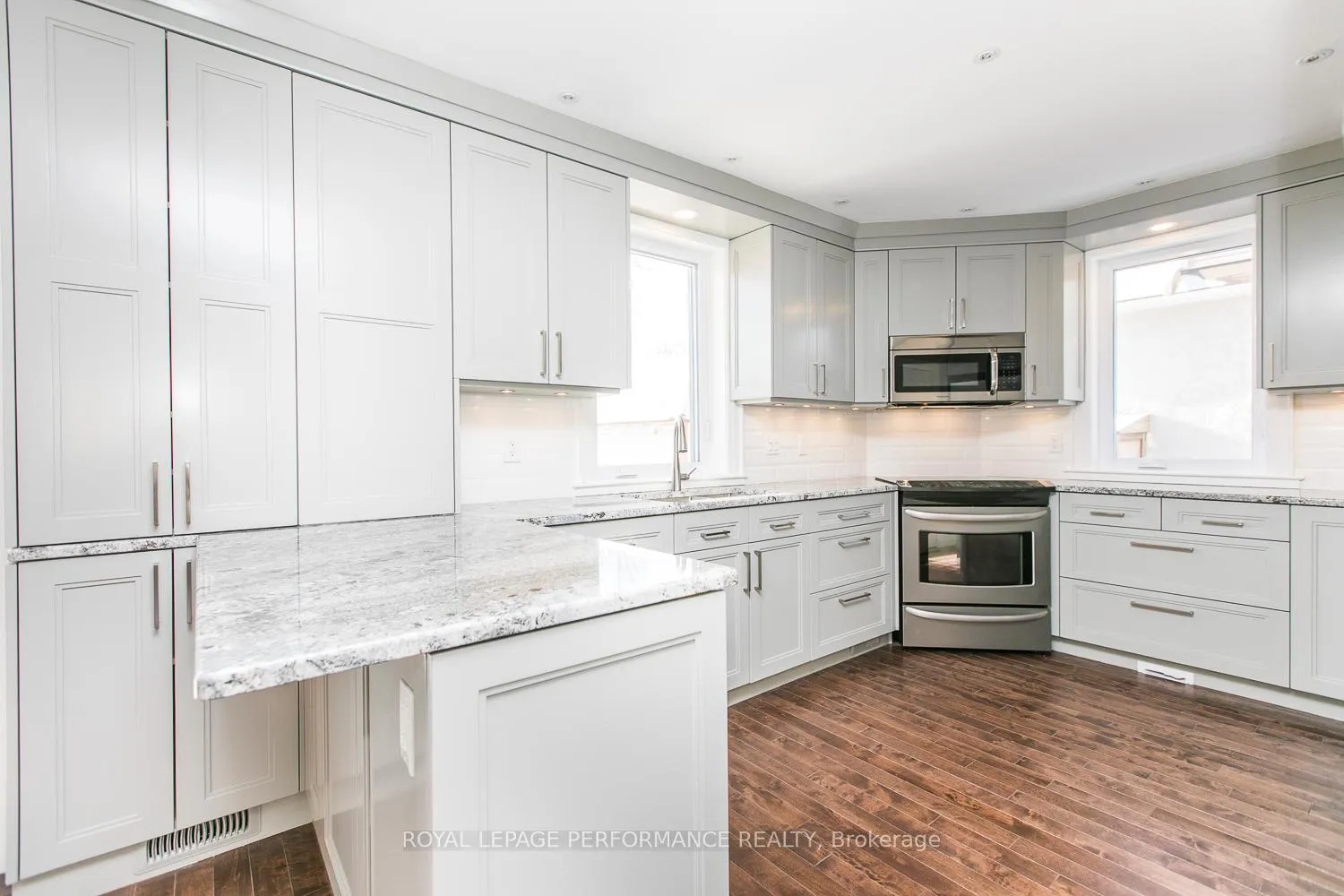 Photo 8 of 22 Wolff Street, Ottawa, Overbrook — HOMEH