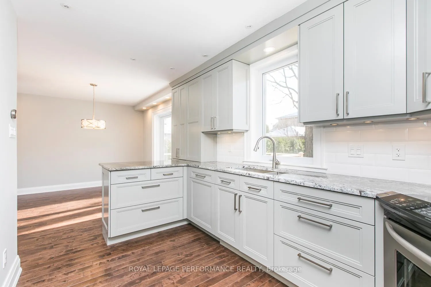 Photo 11 of 22 Wolff Street, Ottawa, Overbrook — HOMEH