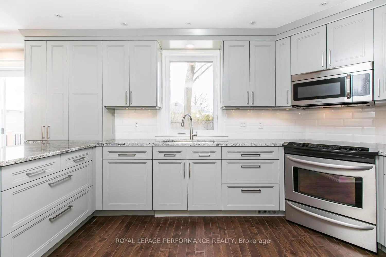 Photo 12 of 22 Wolff Street, Ottawa, Overbrook — HOMEH