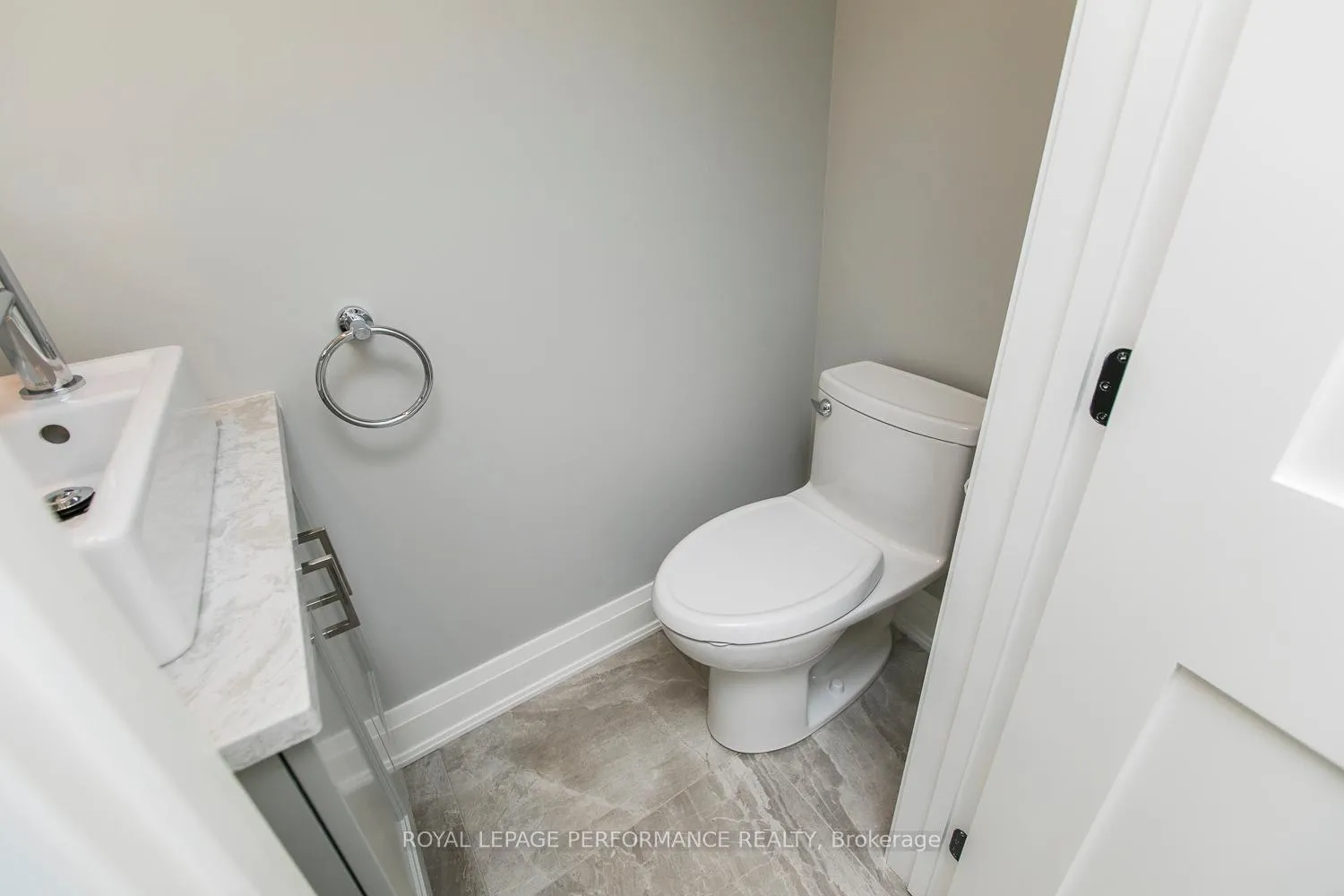 Photo 14 of 22 Wolff Street, Ottawa, Overbrook — HOMEH
