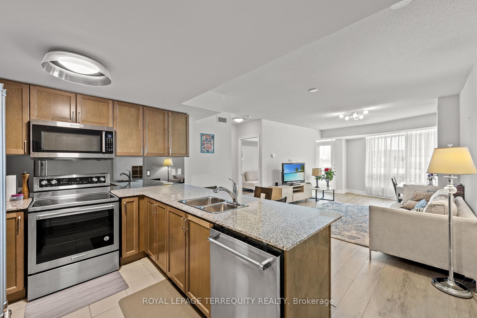 Front of Unit 1410, 8 Scollard Street