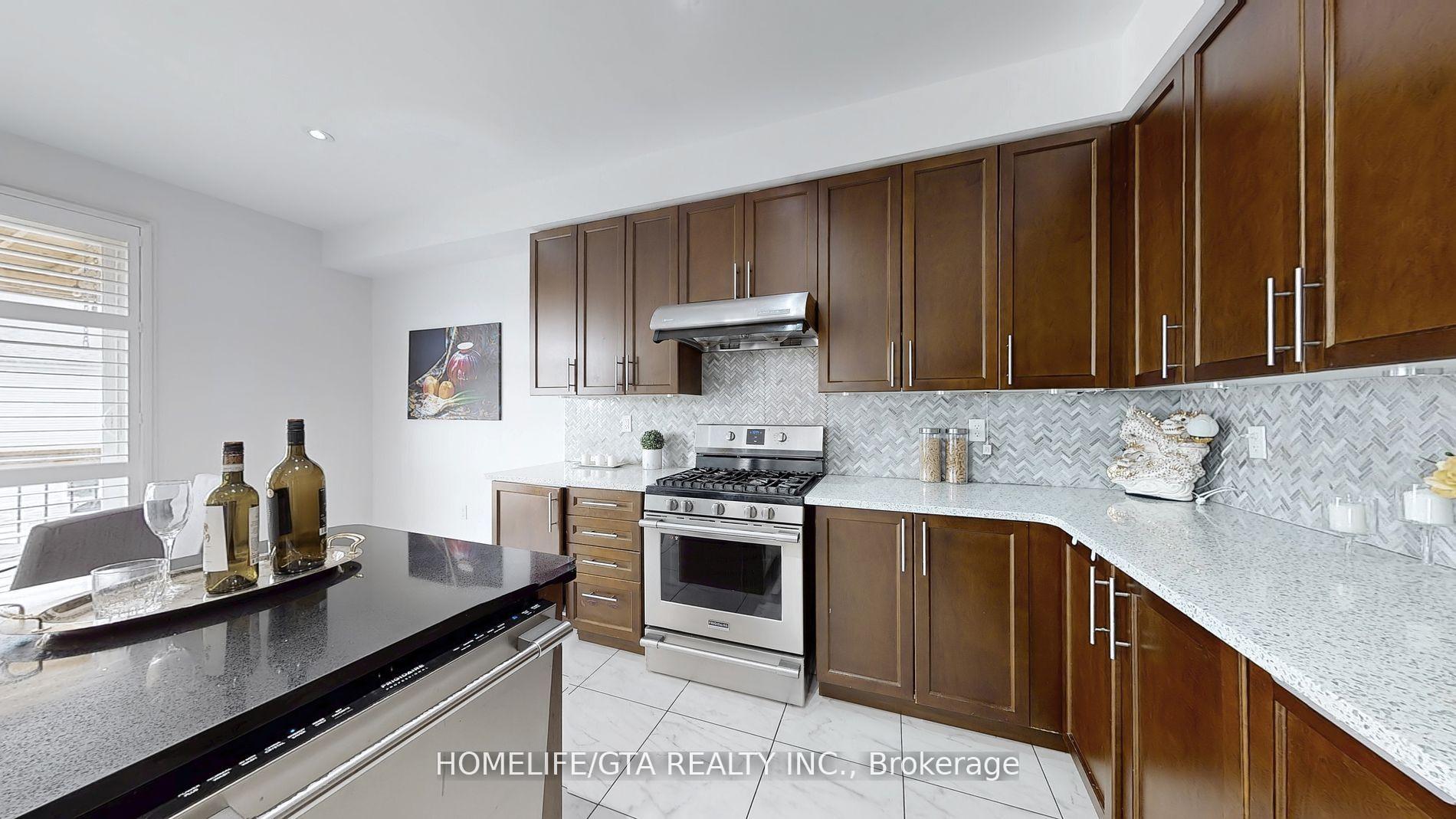 Photo 12 of 145 Hyperion Court, Oshawa, Windfields — HOMEH