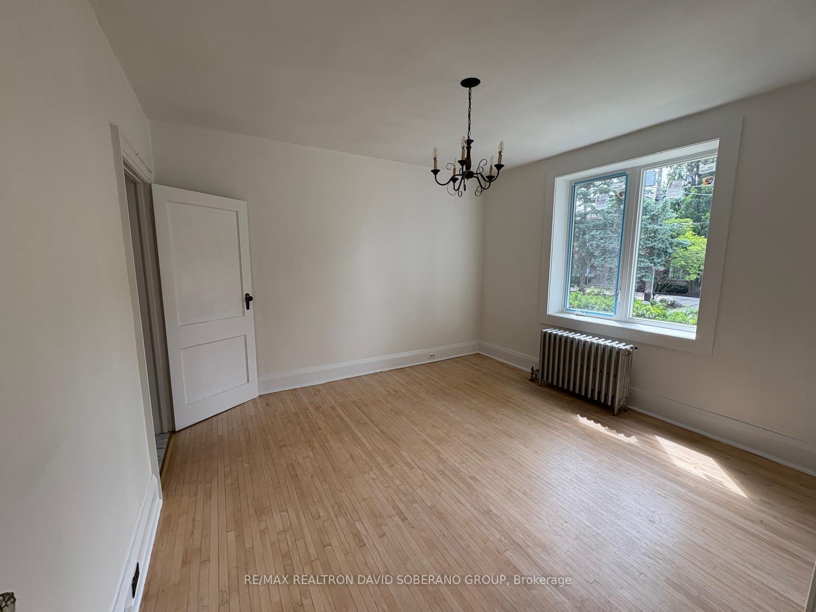 Photo 6 of 44 Sultana Avenue, Toronto, Englemount-Lawrence — HOMEH