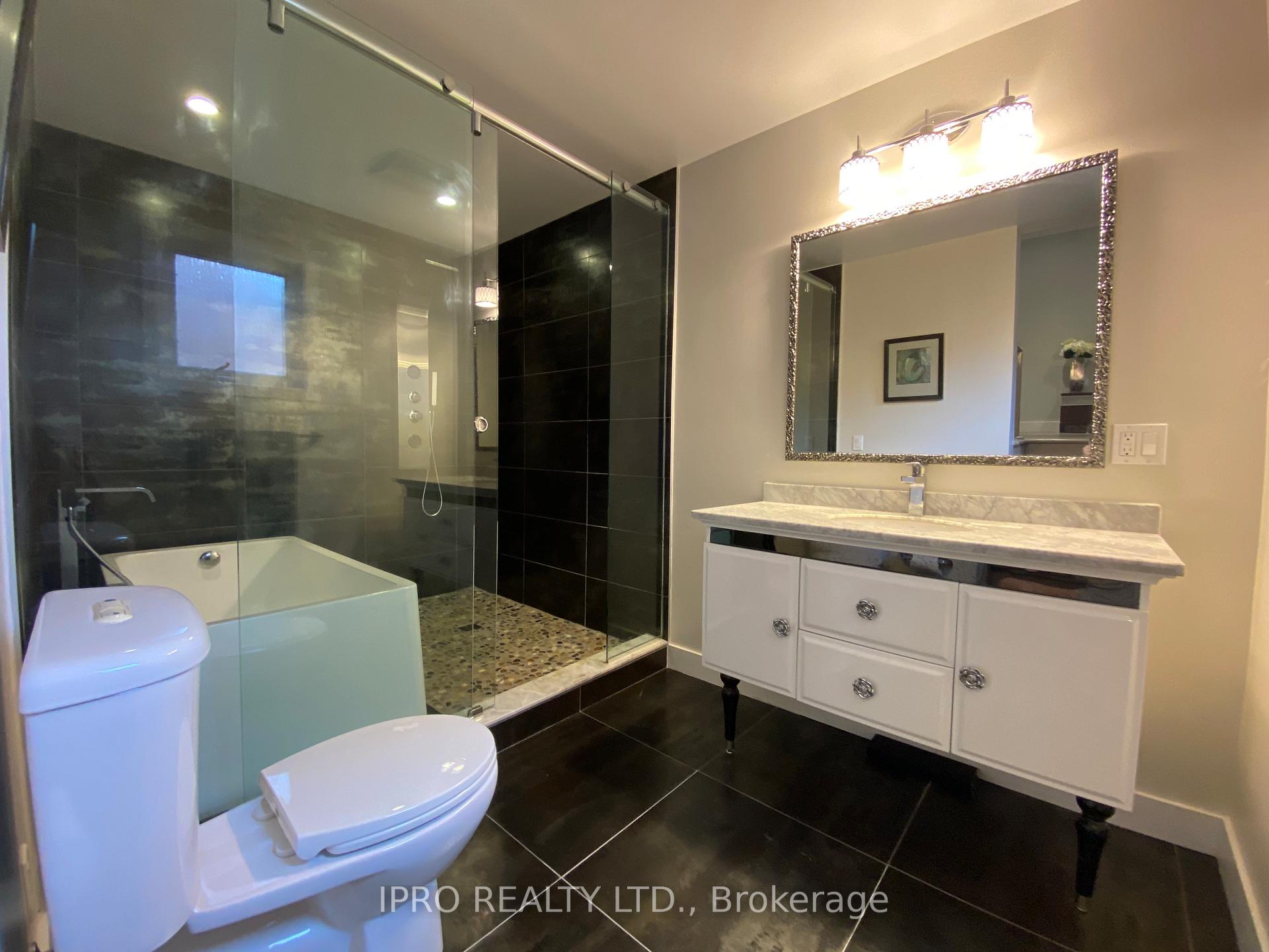 Photo 27 of 324 Airdrie Drive, Vaughan, East Woodbridge — HOMEH