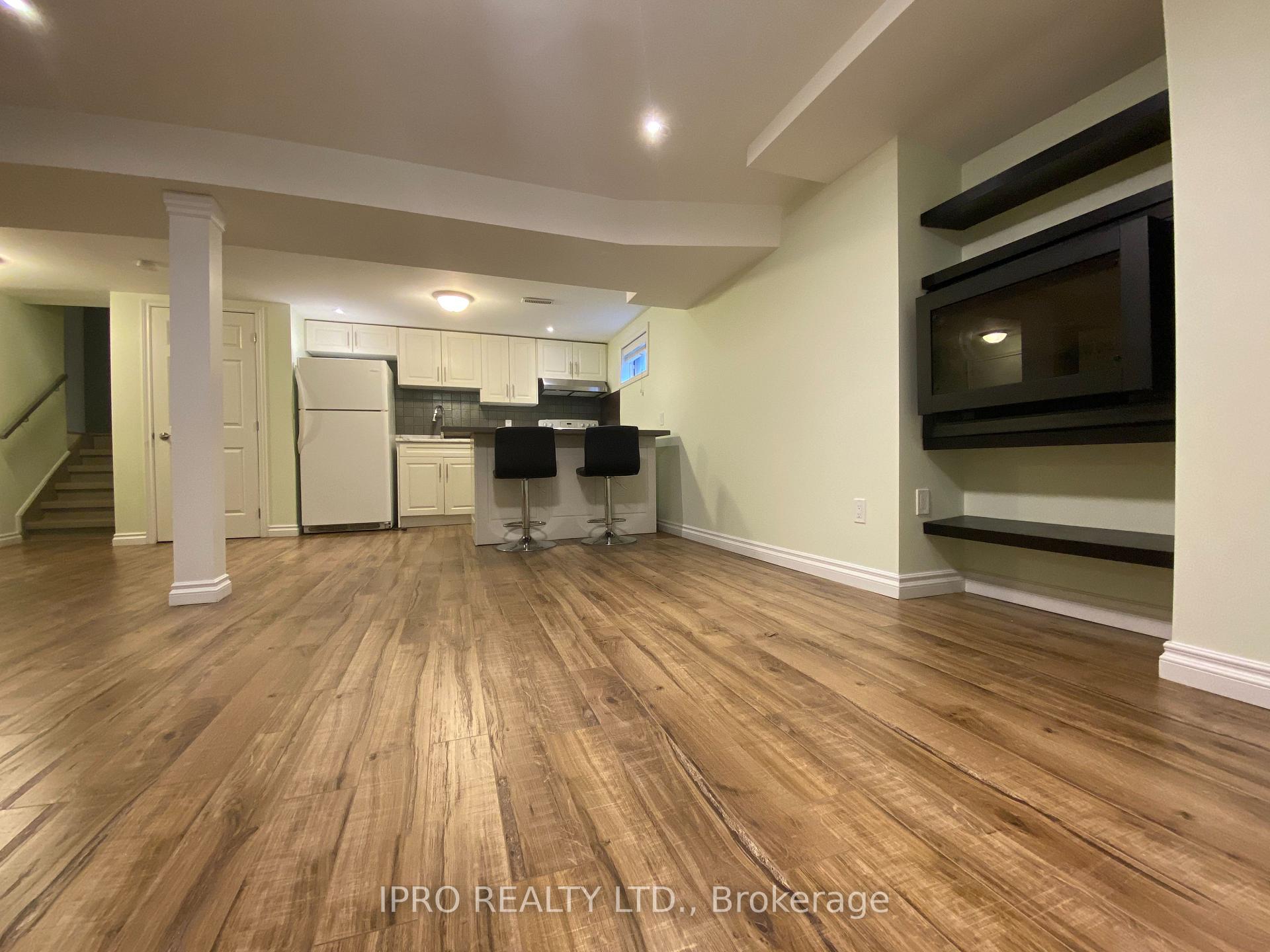 Photo 15 of 324 Airdrie Drive, Vaughan, East Woodbridge — HOMEH