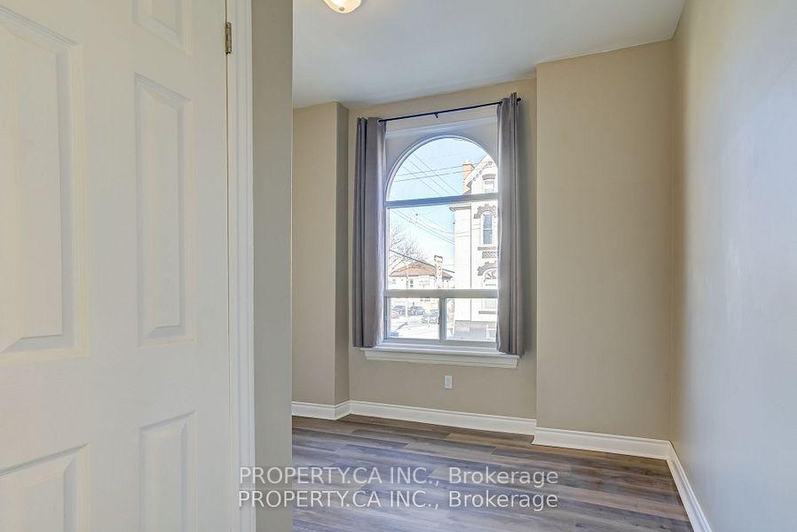 Photo 36 of 340 Cannon Street E, Hamilton, Landsdale — HOMEH