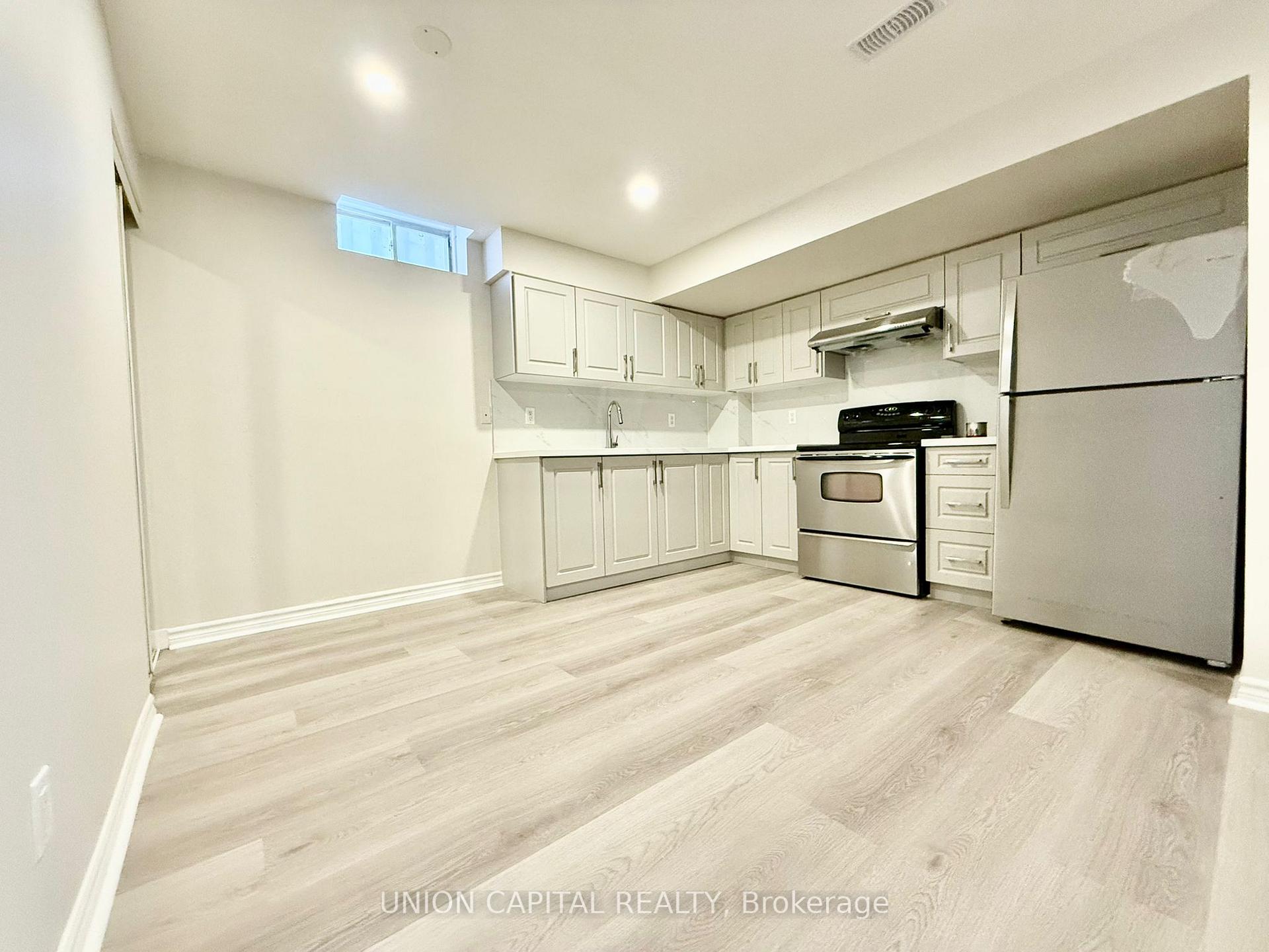 Front of Unit Basement, 33 Ferncliffe Crescent