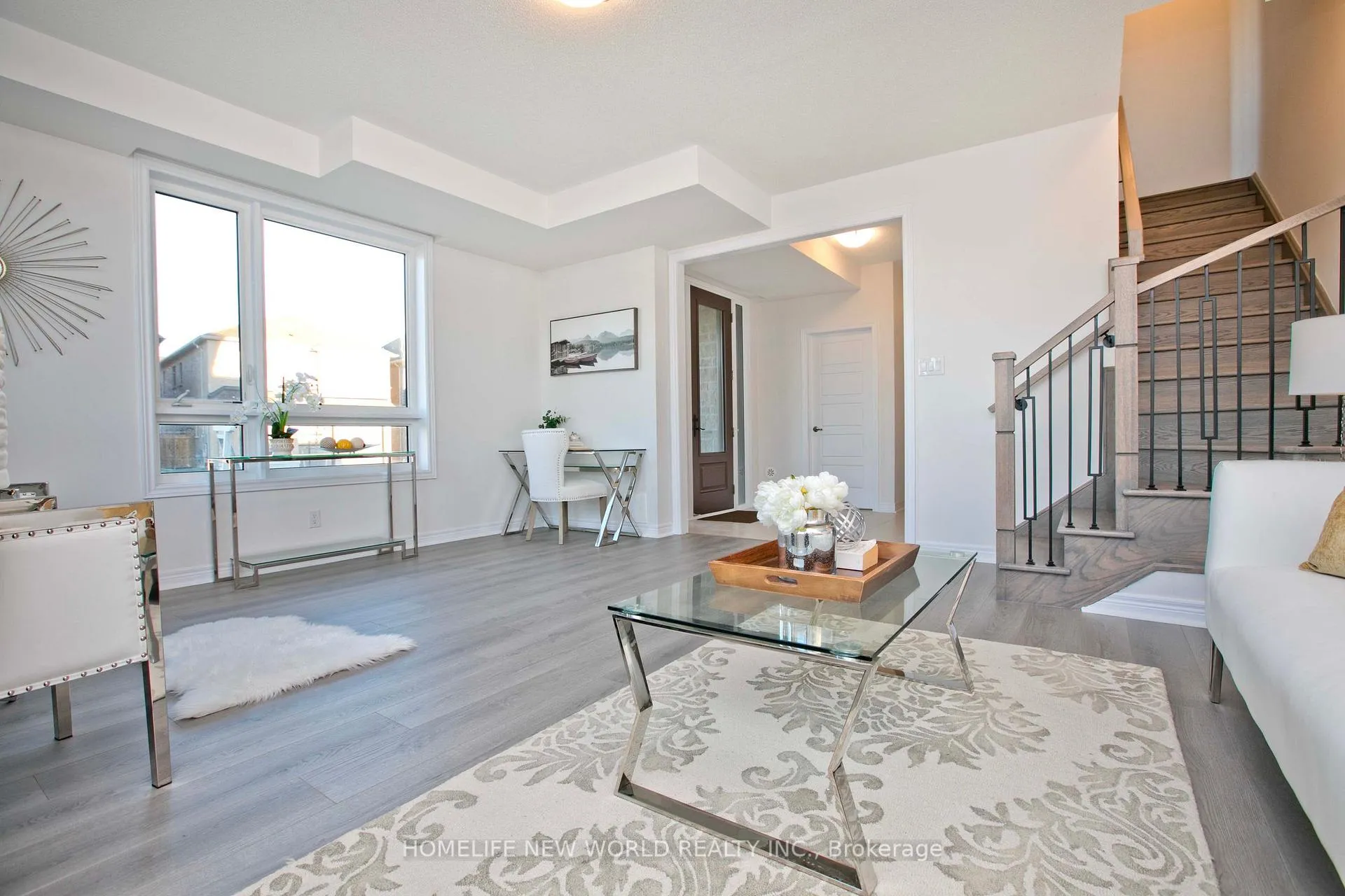 Photo 8 of 117 Mumbai Drive, Markham, Middlefield — HOMEH