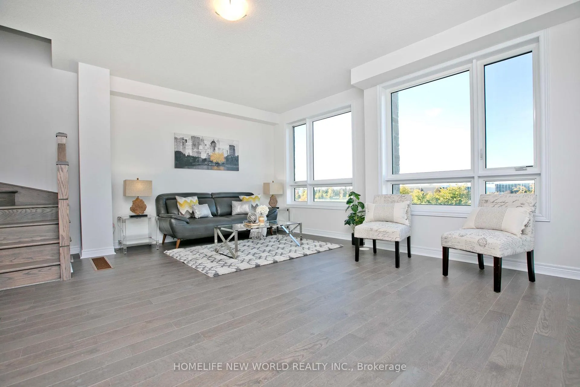Photo 10 of 117 Mumbai Drive, Markham, Middlefield — HOMEH