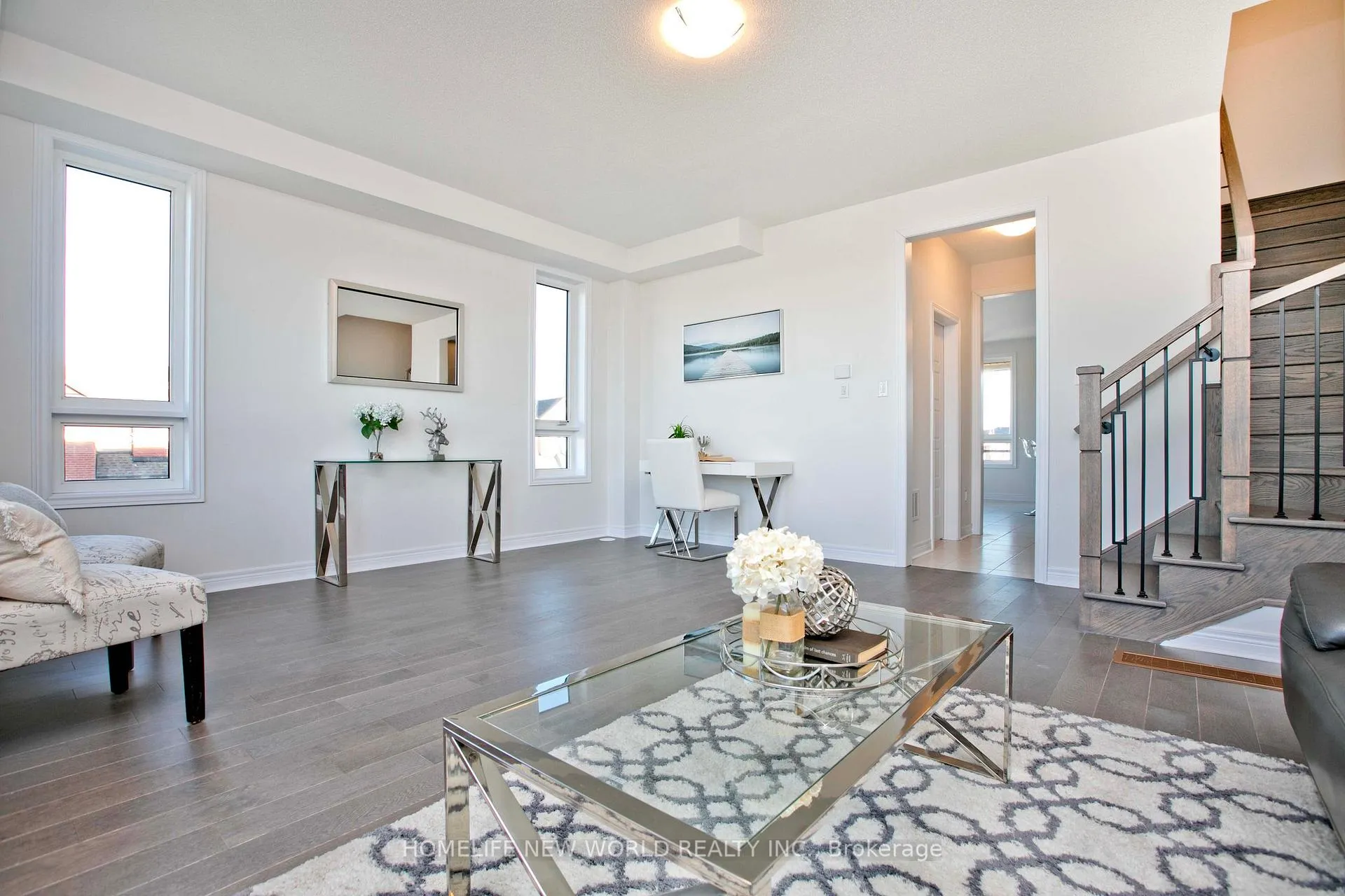 Photo 13 of 117 Mumbai Drive, Markham, Middlefield — HOMEH