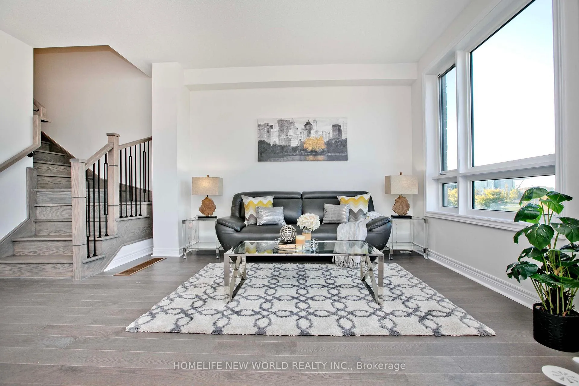 Photo 15 of 117 Mumbai Drive, Markham, Middlefield — HOMEH