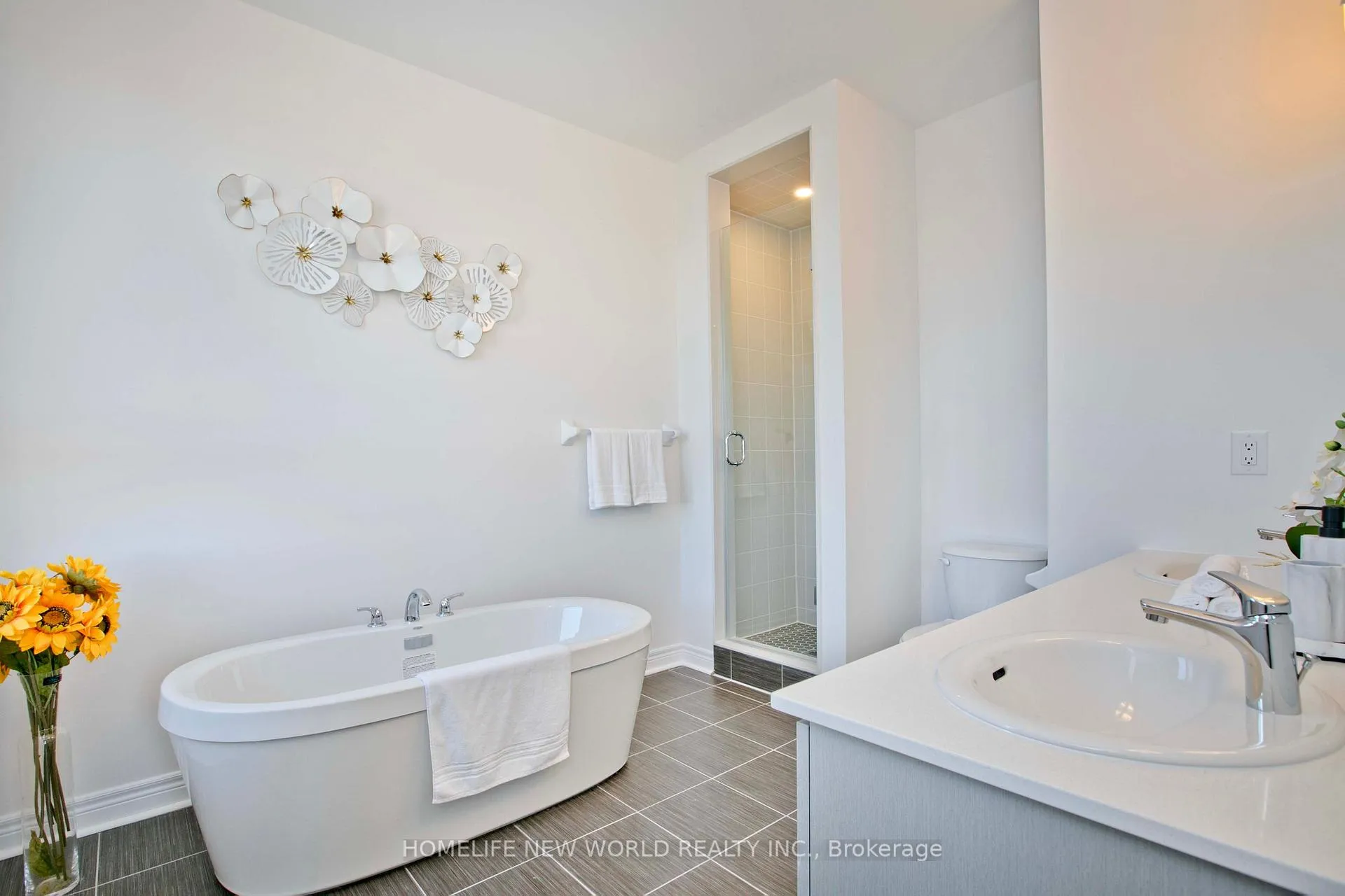 Photo 33 of 117 Mumbai Drive, Markham, Middlefield — HOMEH