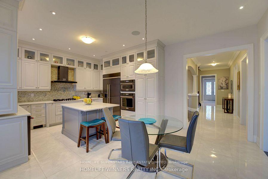 Photo 13 of 13 Boyce Crescent W, Brampton, Vales of Castlemore — HOMEH