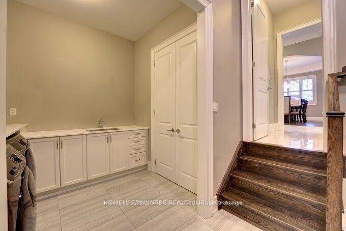 Photo 14 of 13 Boyce Crescent W, Brampton, Vales of Castlemore — HOMEH