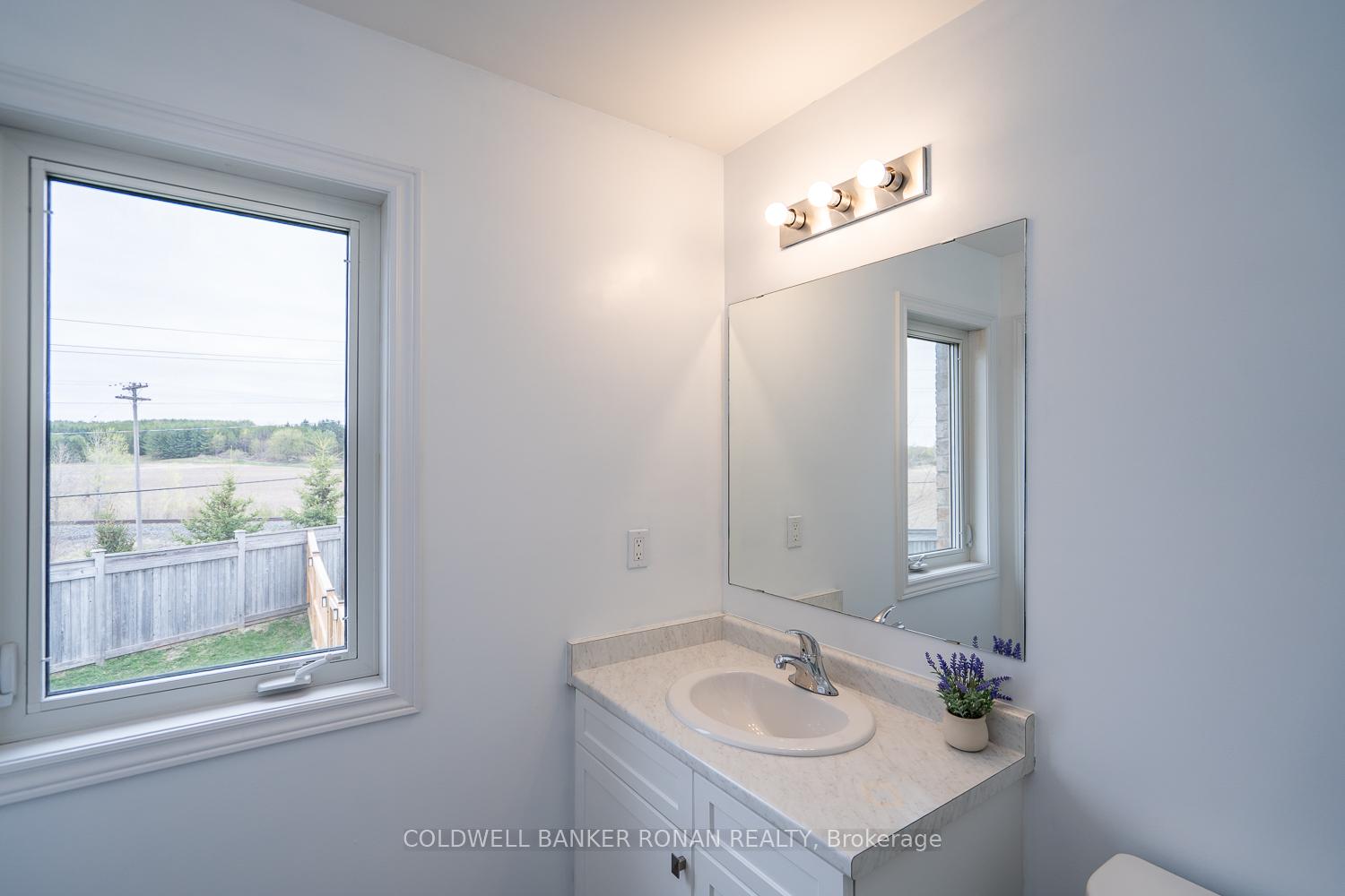 Photo 31 of 197 Hutchinson Drive, New Tecumseth, Alliston — HOMEH