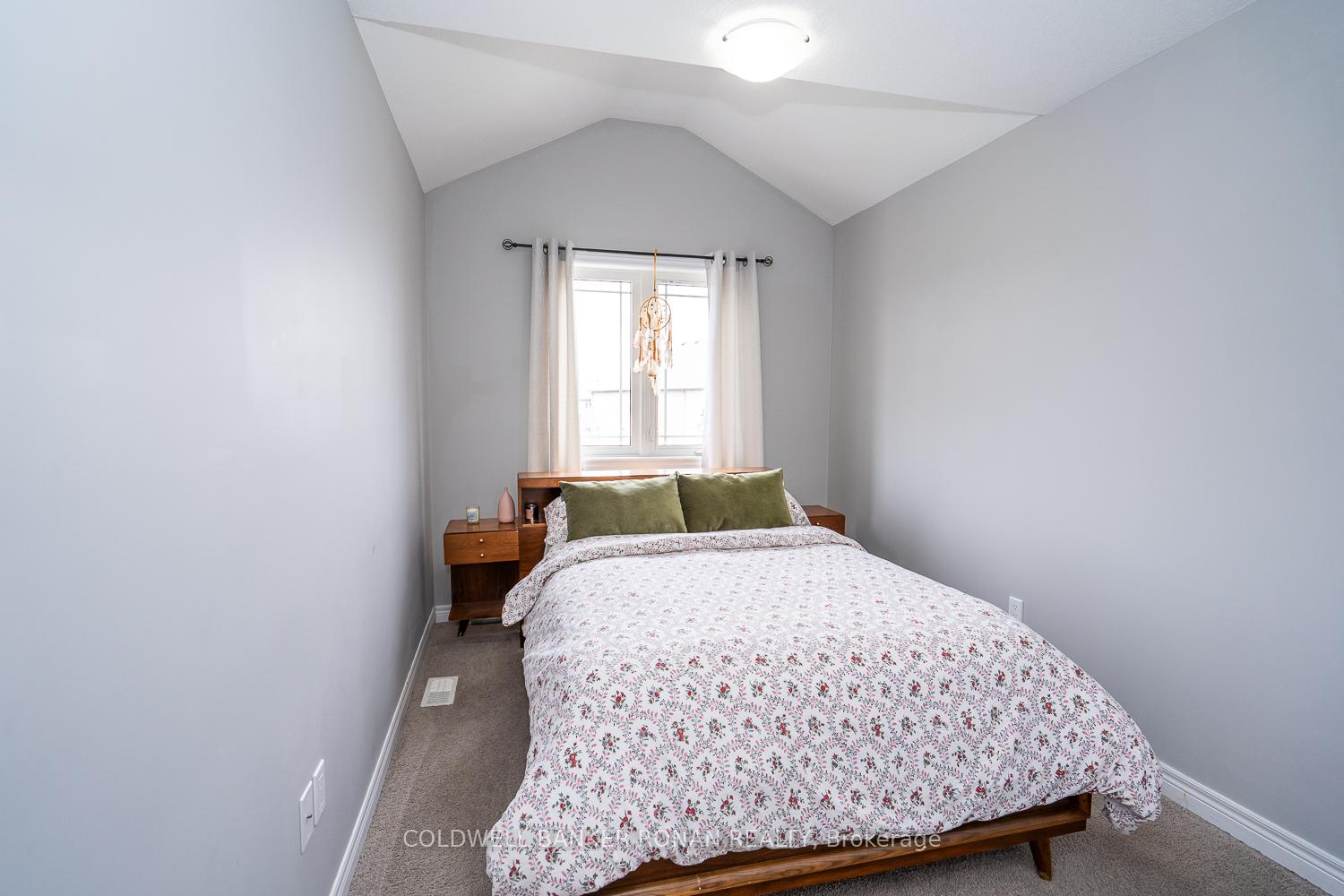 Photo 35 of 197 Hutchinson Drive, New Tecumseth, Alliston — HOMEH