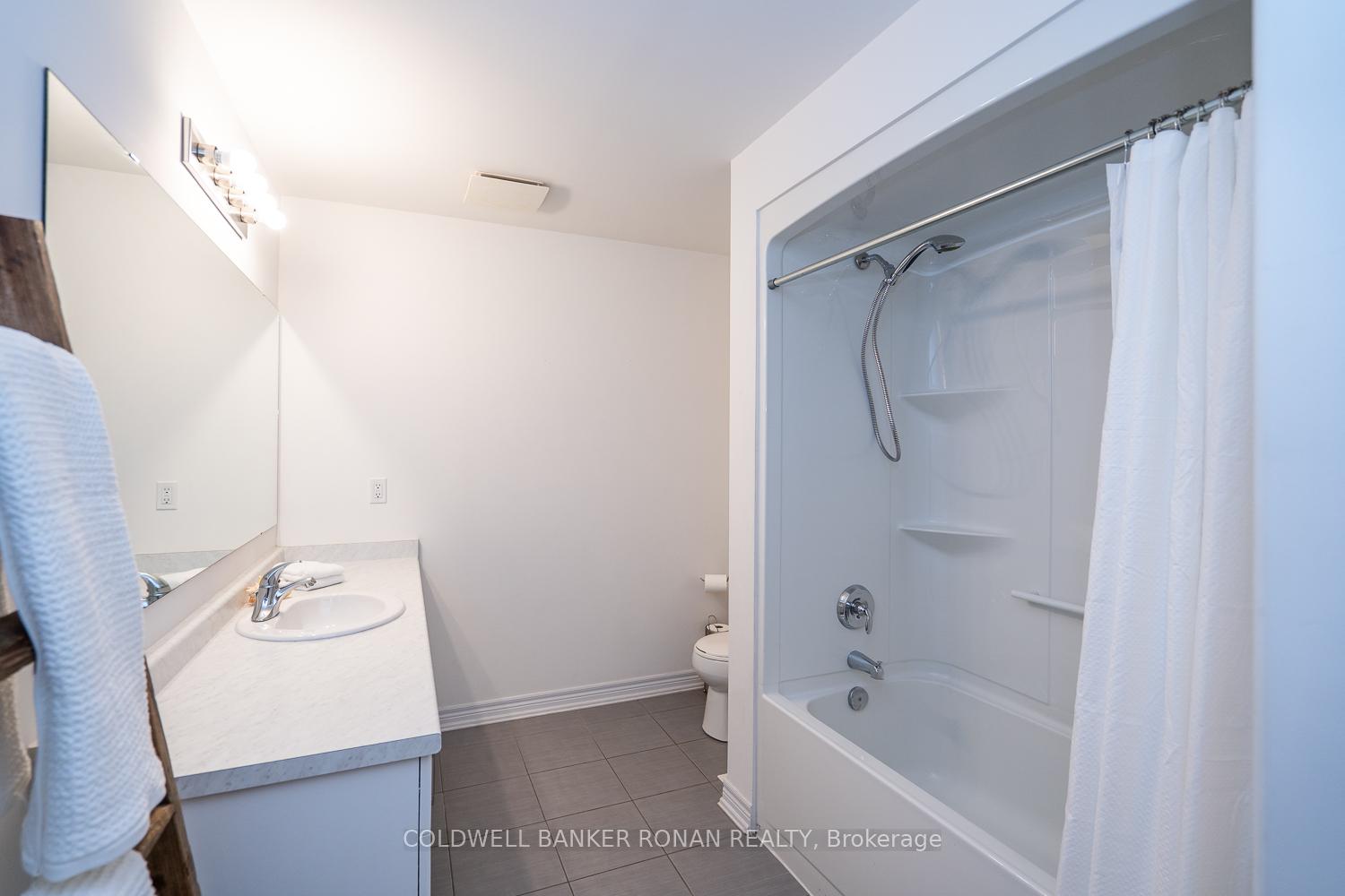 Photo 44 of 197 Hutchinson Drive, New Tecumseth, Alliston — HOMEH