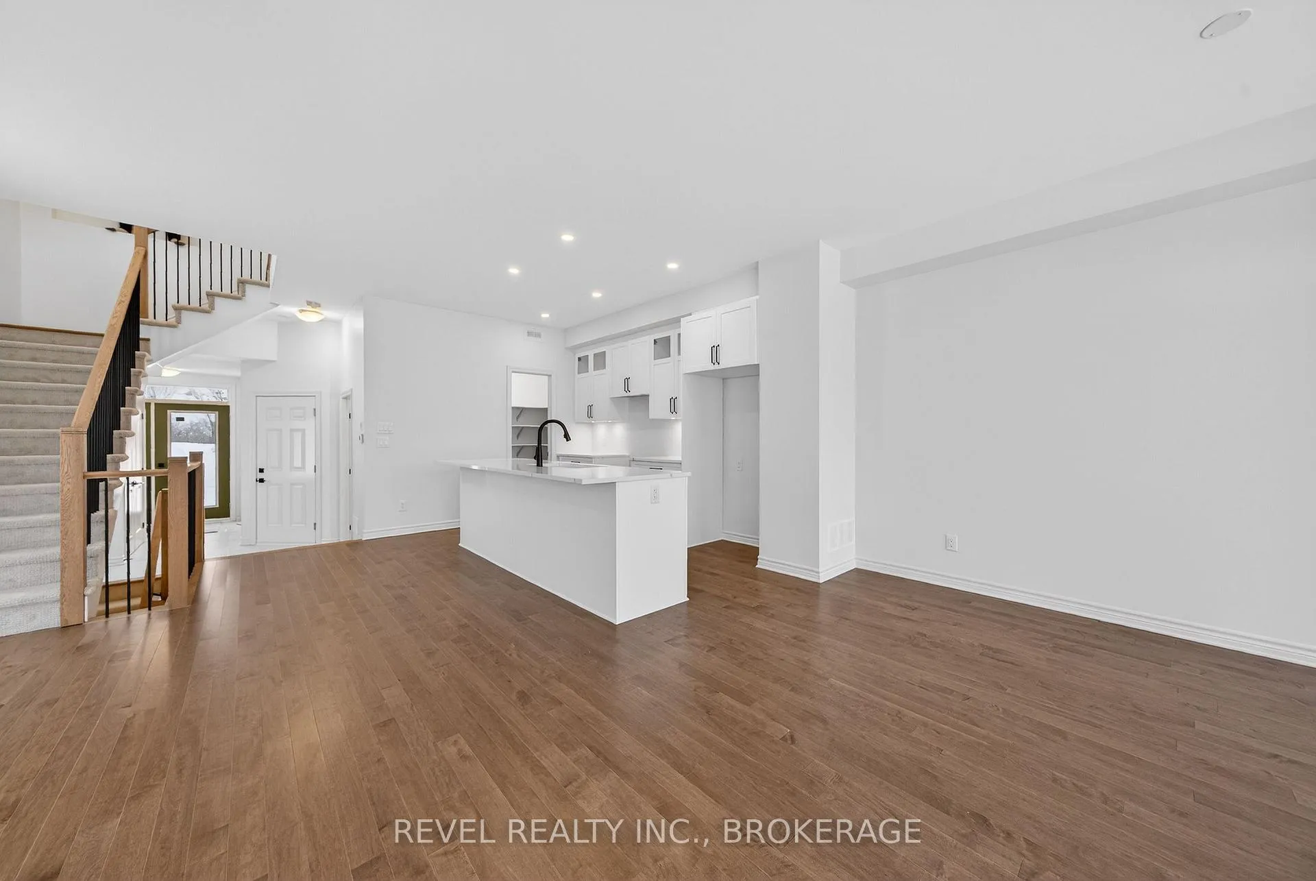 Photo 14 of 432 Buckthorn Drive, Kingston, City Northwest — HOMEH
