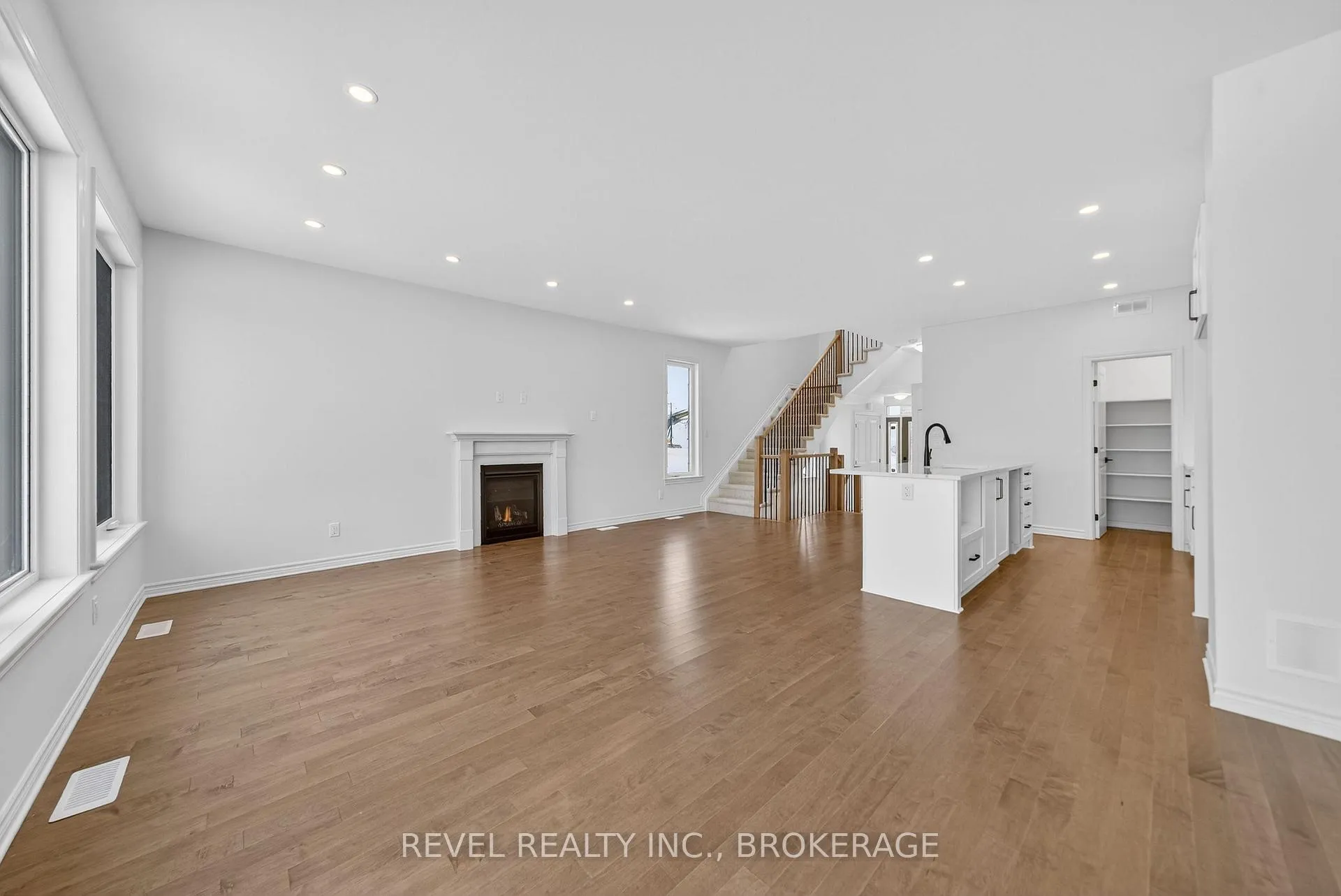 Photo 22 of 432 Buckthorn Drive, Kingston, City Northwest — HOMEH