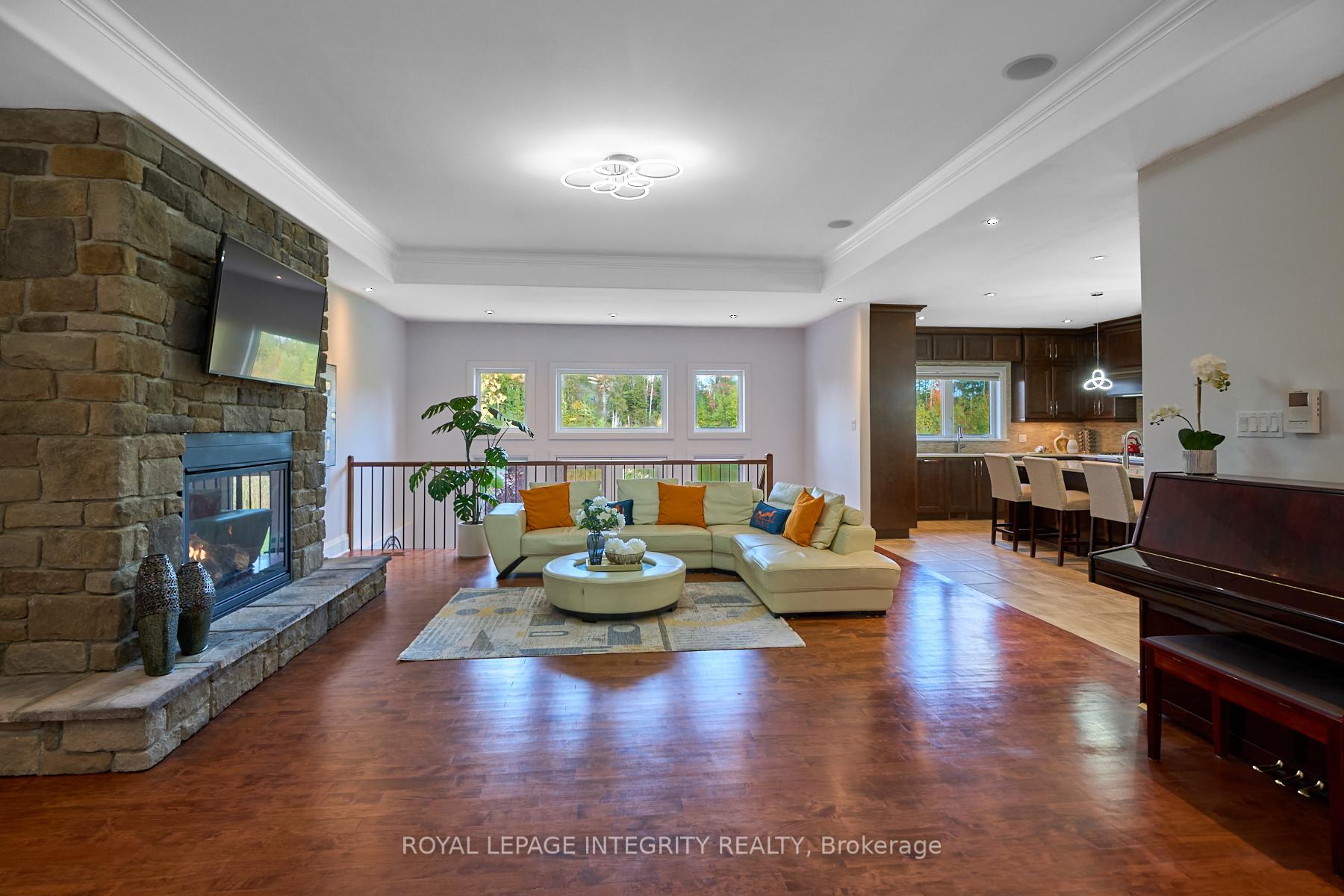 Photo 5 of 1954 Cedarlakes Way, Ottawa, Greely — HOMEH