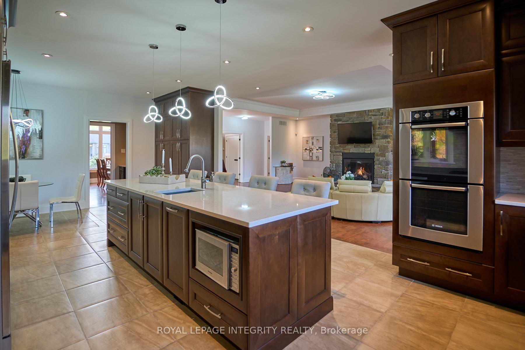 Photo 11 of 1954 Cedarlakes Way, Ottawa, Greely — HOMEH