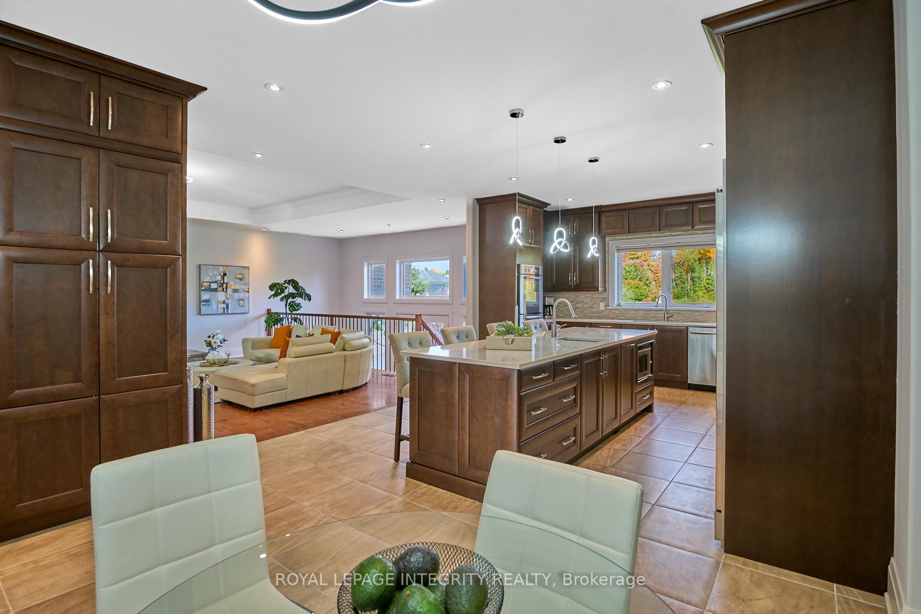 Photo 16 of 1954 Cedarlakes Way, Ottawa, Greely — HOMEH