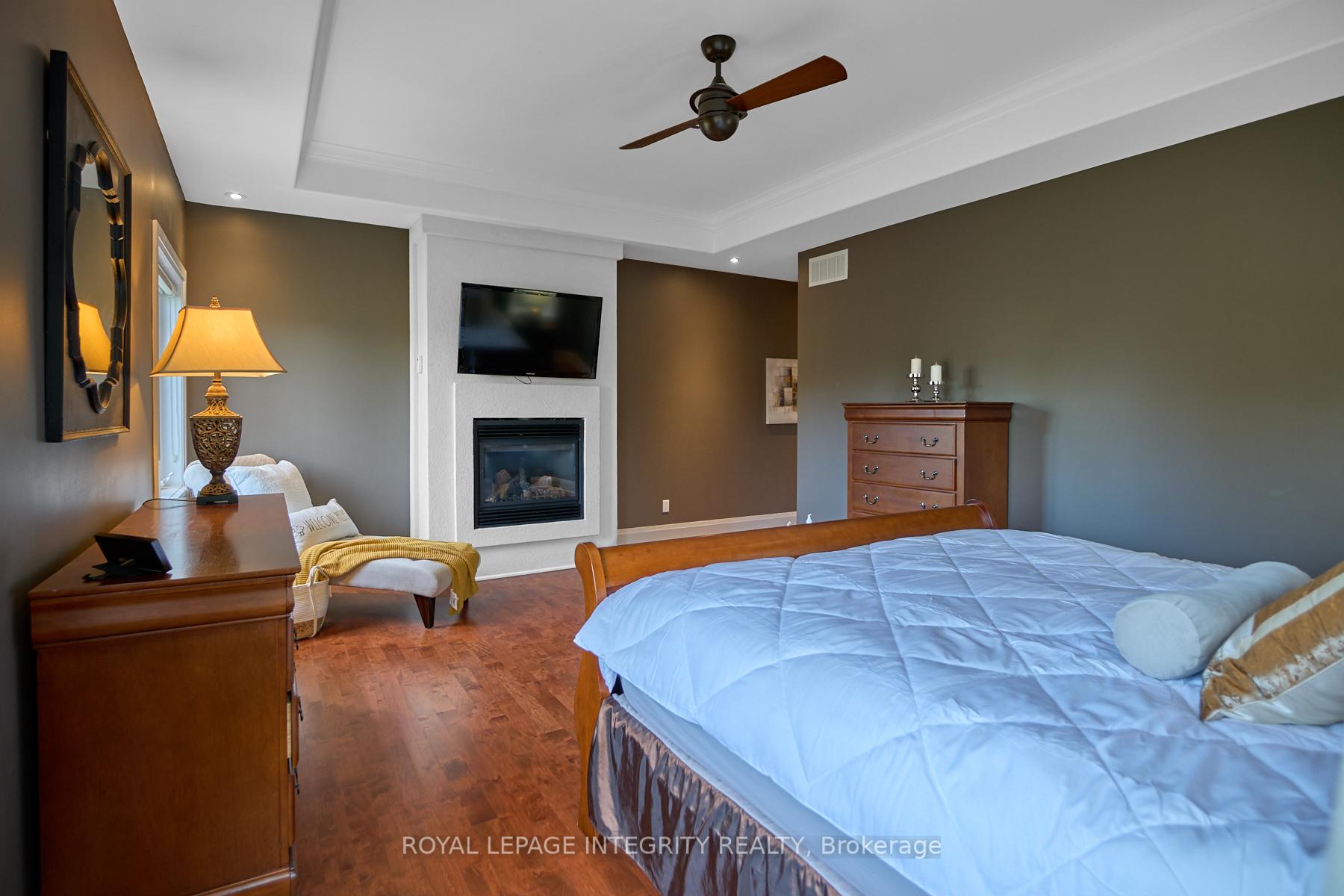 Photo 21 of 1954 Cedarlakes Way, Ottawa, Greely — HOMEH