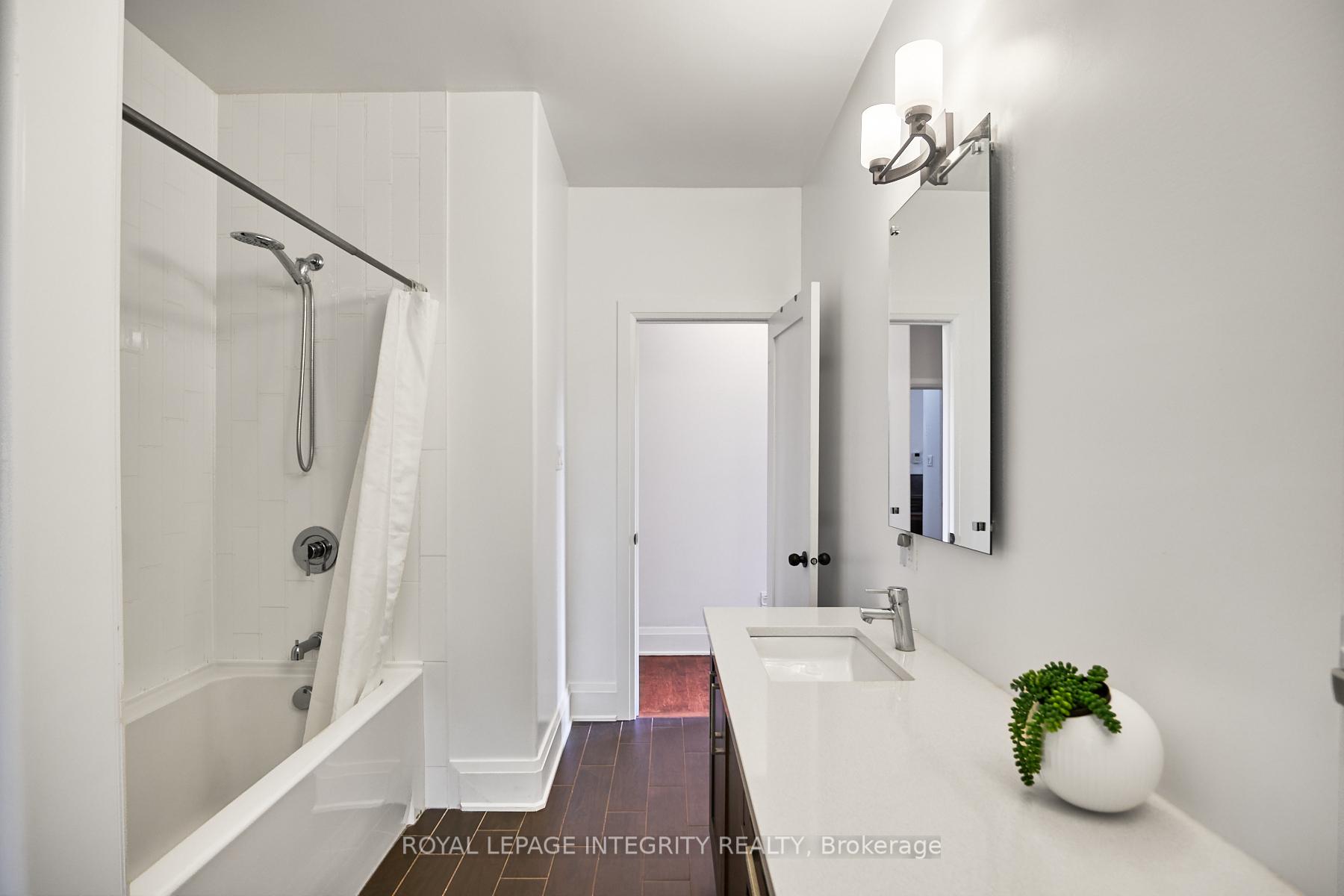 Photo 27 of 1954 Cedarlakes Way, Ottawa, Greely — HOMEH