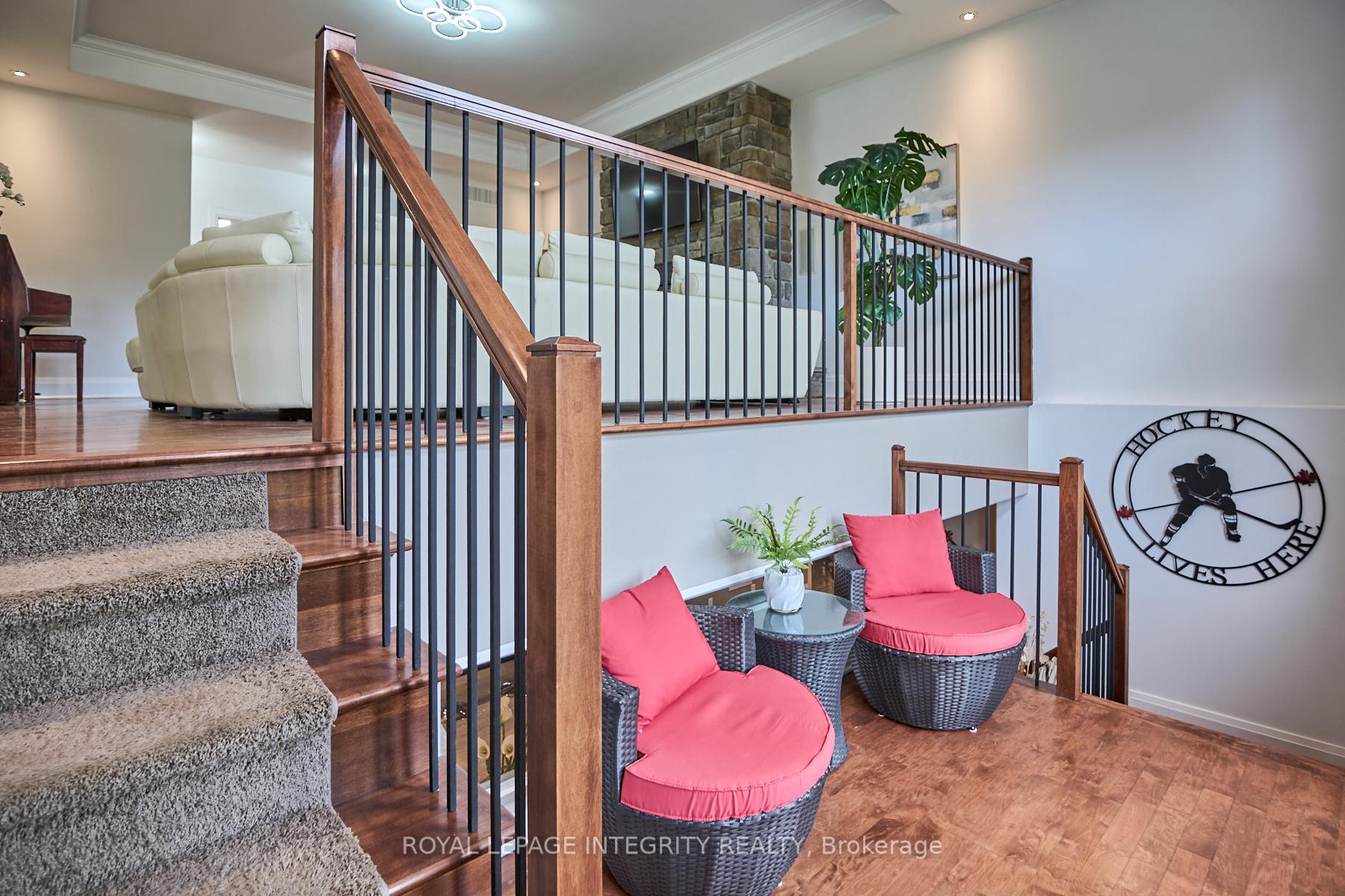 Photo 33 of 1954 Cedarlakes Way, Ottawa, Greely — HOMEH