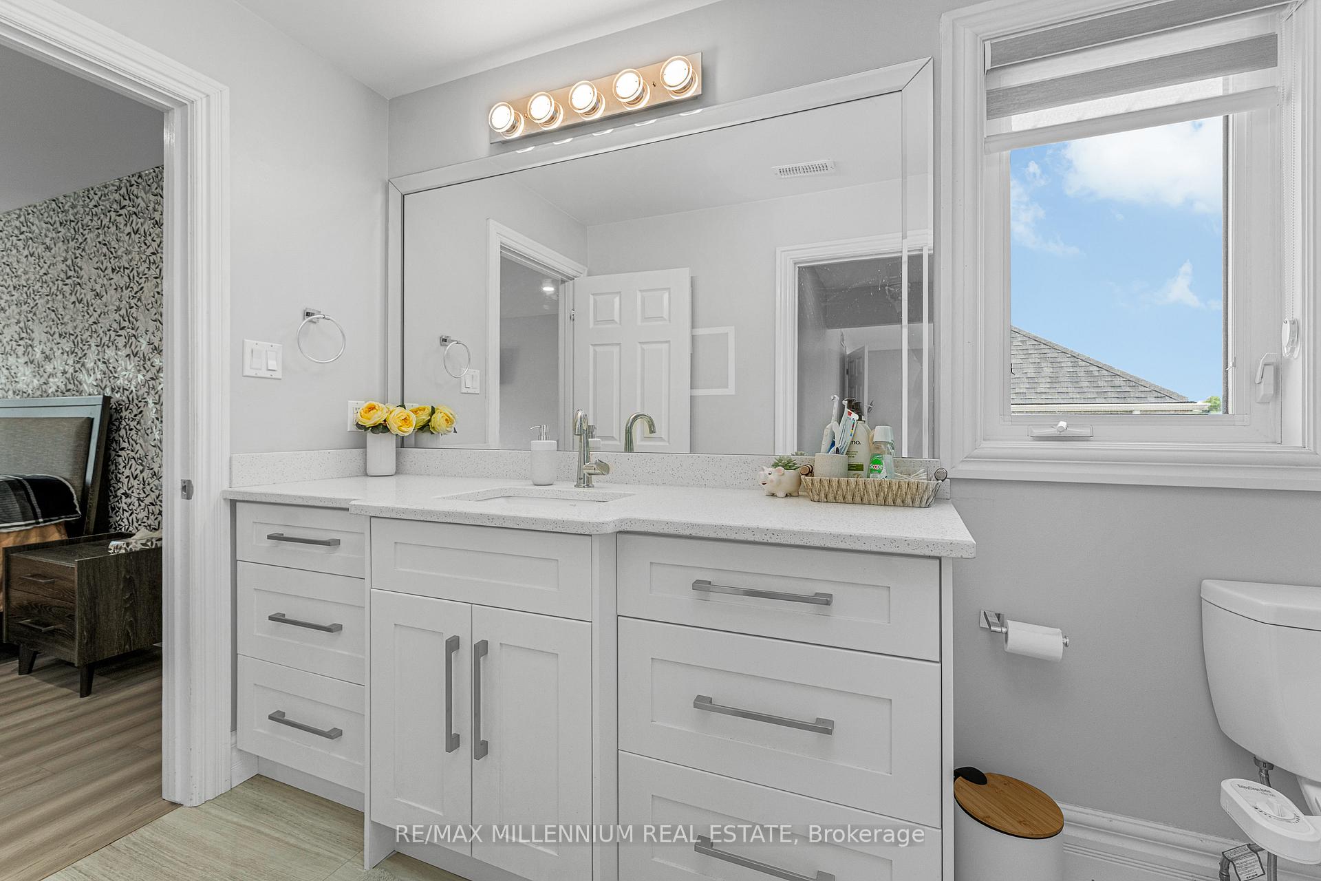 Photo 23 of 449 Chambers Drive, Windsor — HOMEH
