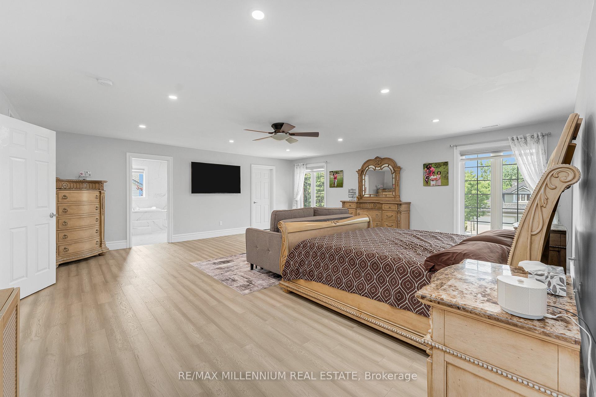 Photo 25 of 449 Chambers Drive, Windsor — HOMEH
