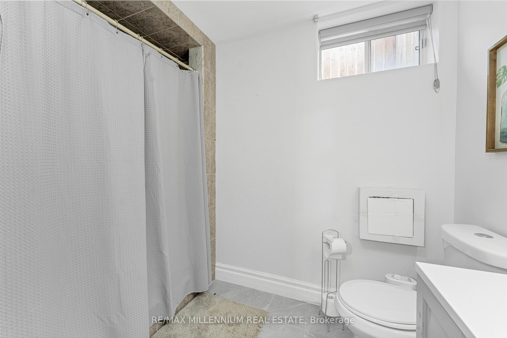 Photo 40 of 449 Chambers Drive, Windsor — HOMEH