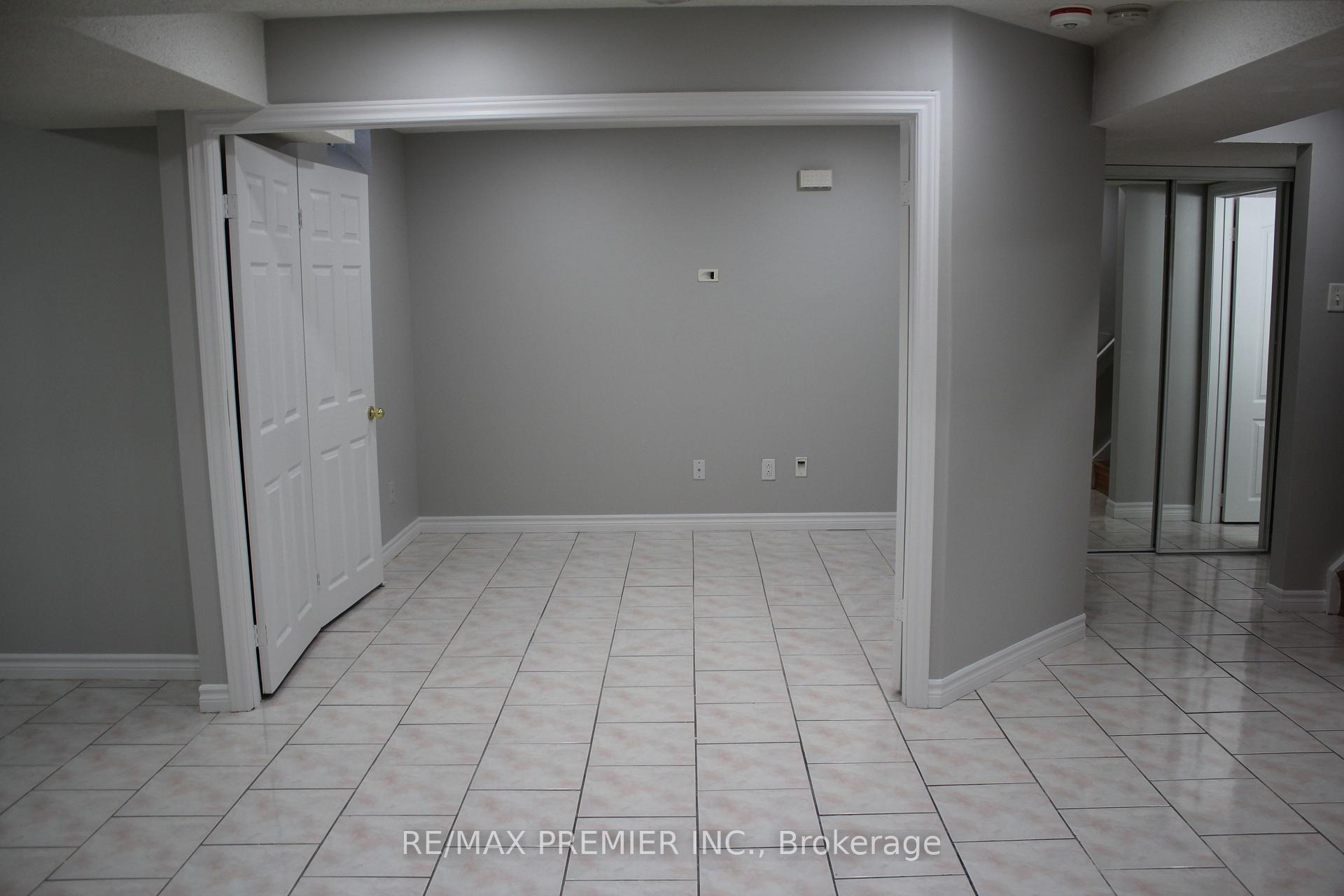 Photo 8 of 25 Westbrook Avenue, Brampton, Bram East — HOMEH