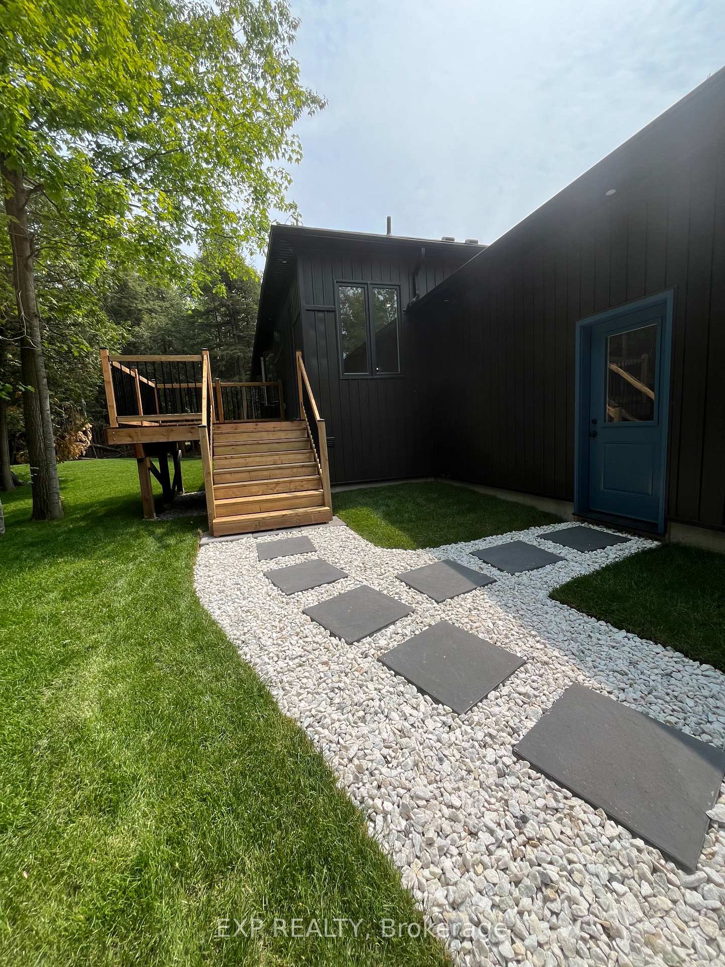 Photo 5 of 48 Iroquois Crescent, Tiny, Rural Tiny — HOMEH