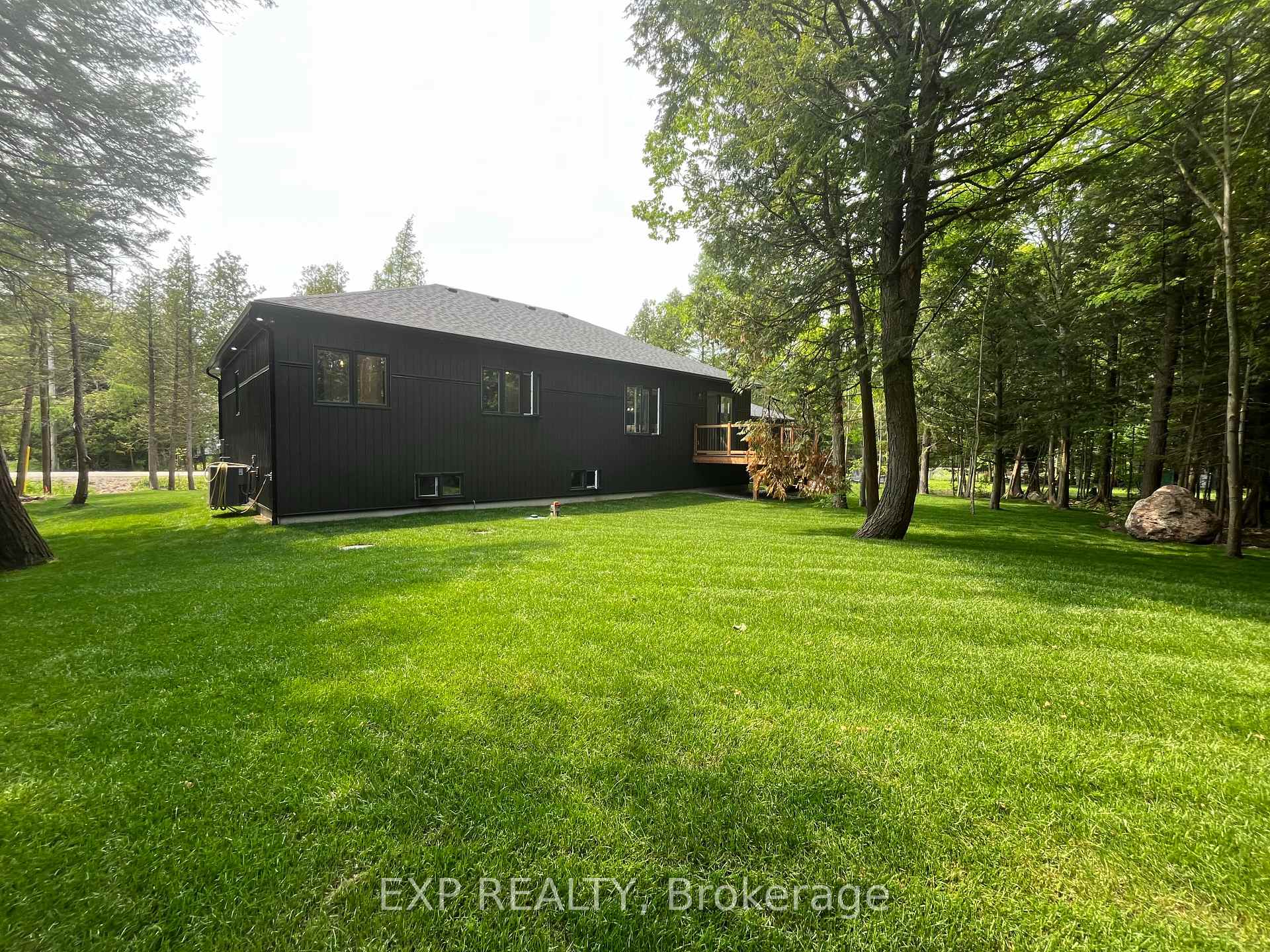 Photo 7 of 48 Iroquois Crescent, Tiny, Rural Tiny — HOMEH