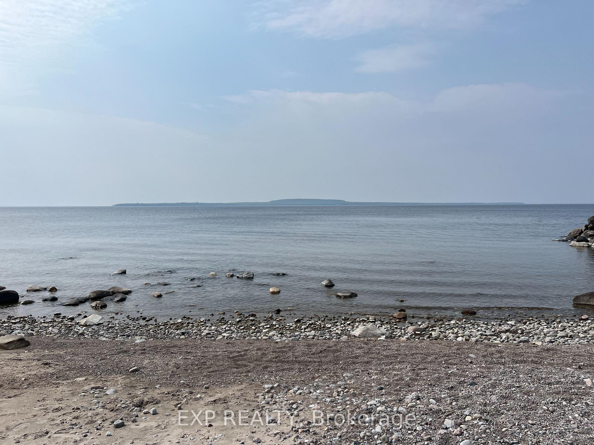 Photo 10 of 48 Iroquois Crescent, Tiny, Rural Tiny — HOMEH