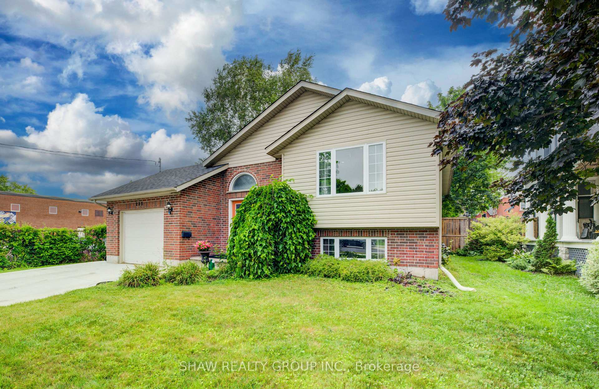 Photo 4 of 235 Binning Street, North Perth, Listowel — HOMEH