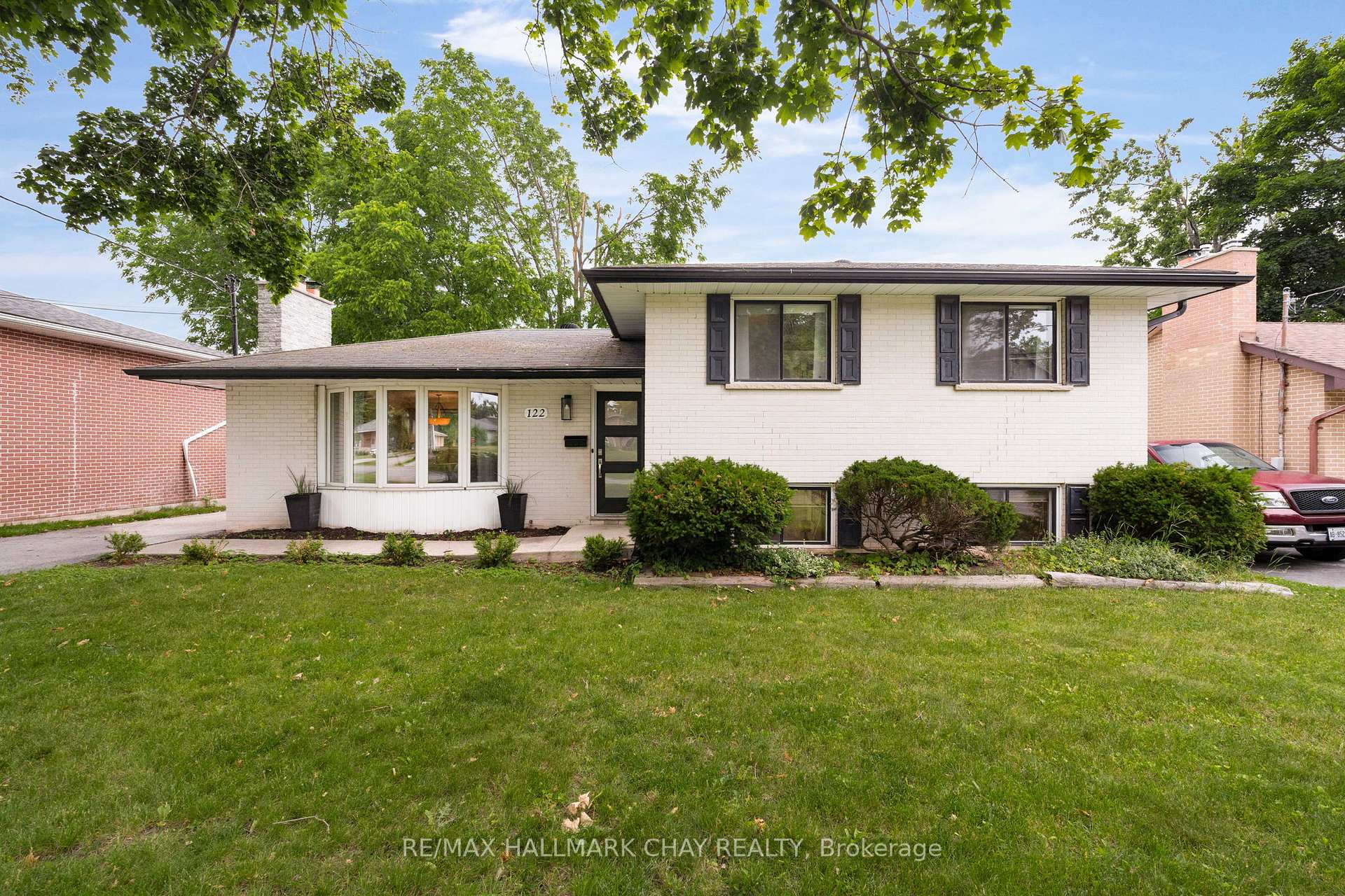 Photo 1 of 122 Steel Street, Barrie, Grove East — HOMEH
