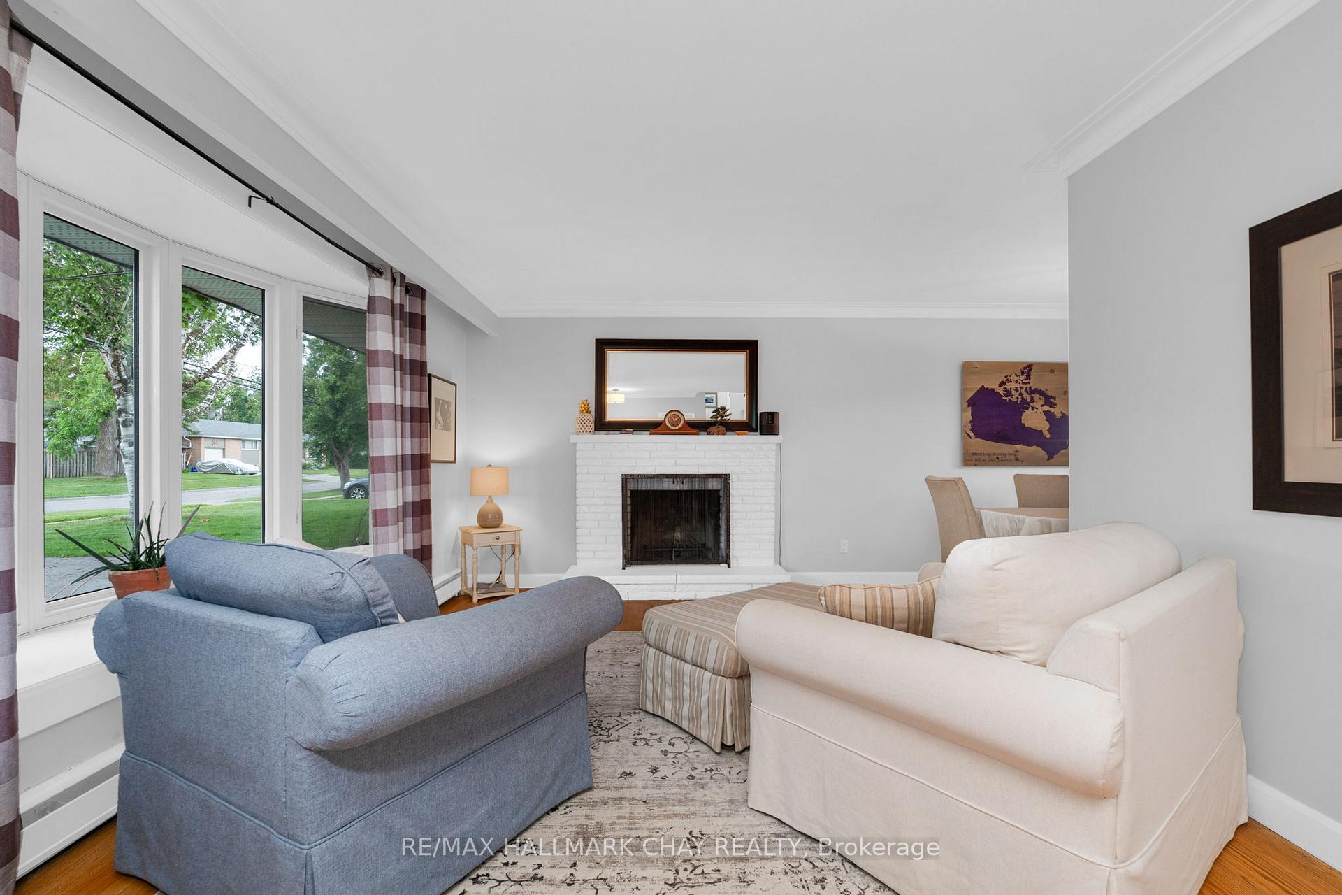 Photo 5 of 122 Steel Street, Barrie, Grove East — HOMEH