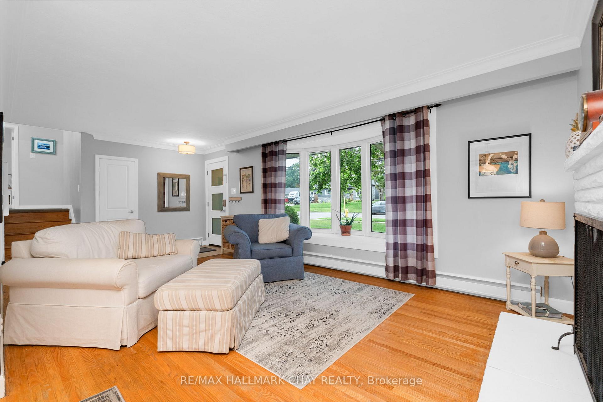 Photo 6 of 122 Steel Street, Barrie, Grove East — HOMEH