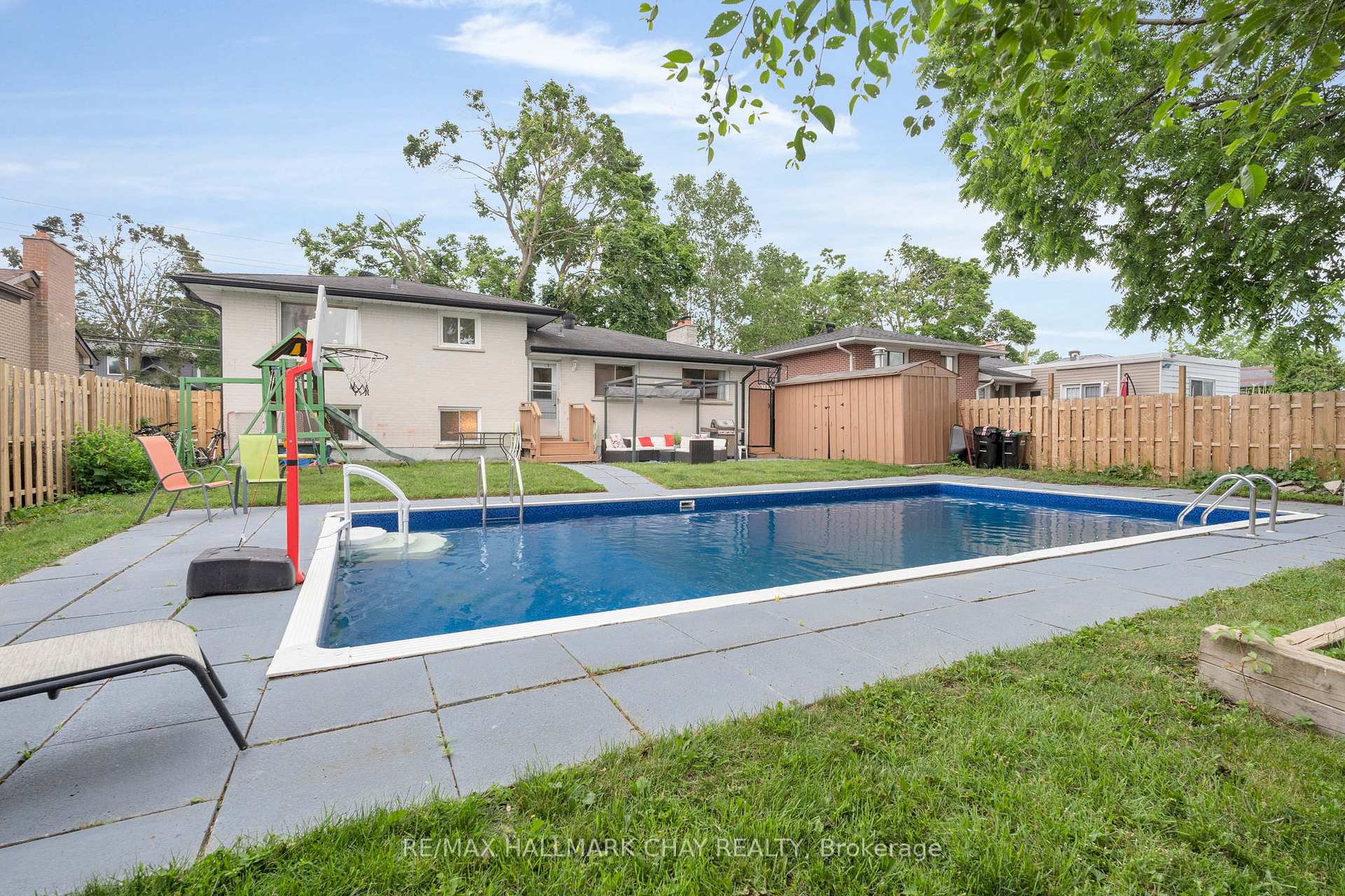 Photo 22 of 122 Steel Street, Barrie, Grove East — HOMEH