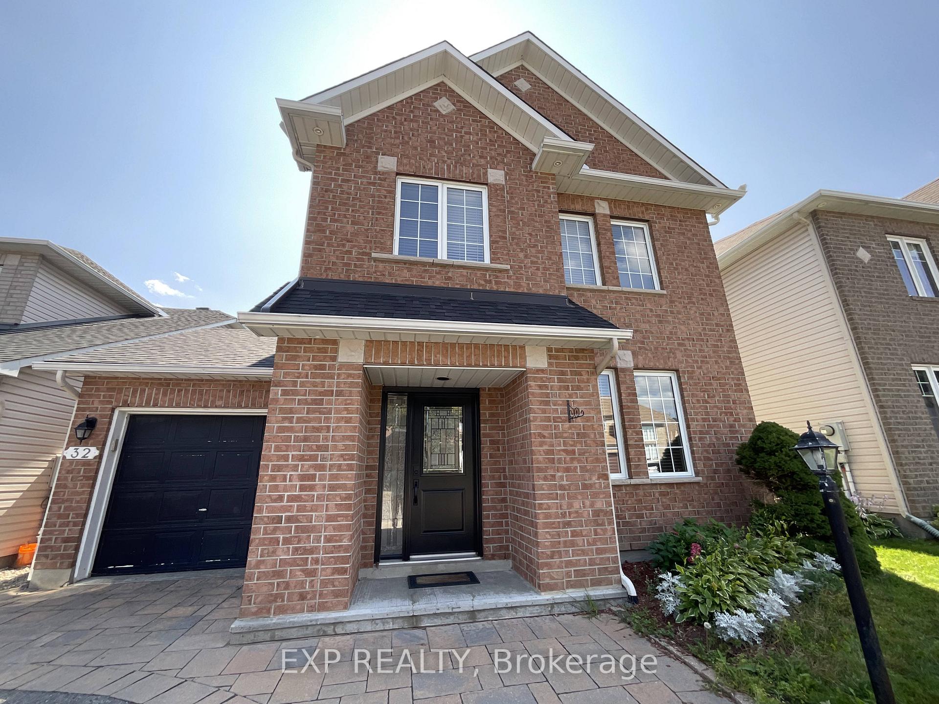 Photo 1 of 32 Fairpark Drive, Ottawa, Barrhaven East — HOMEH