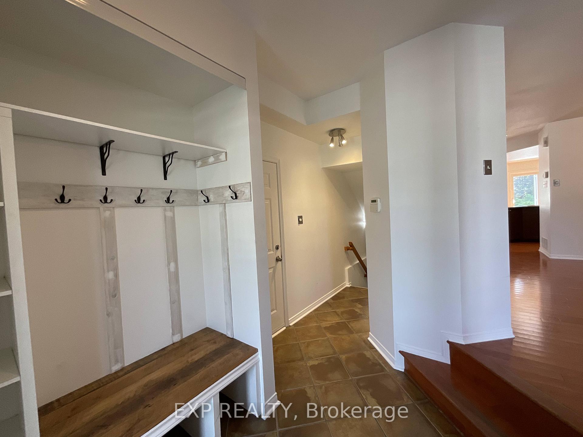 Photo 2 of 32 Fairpark Drive, Ottawa, Barrhaven East — HOMEH